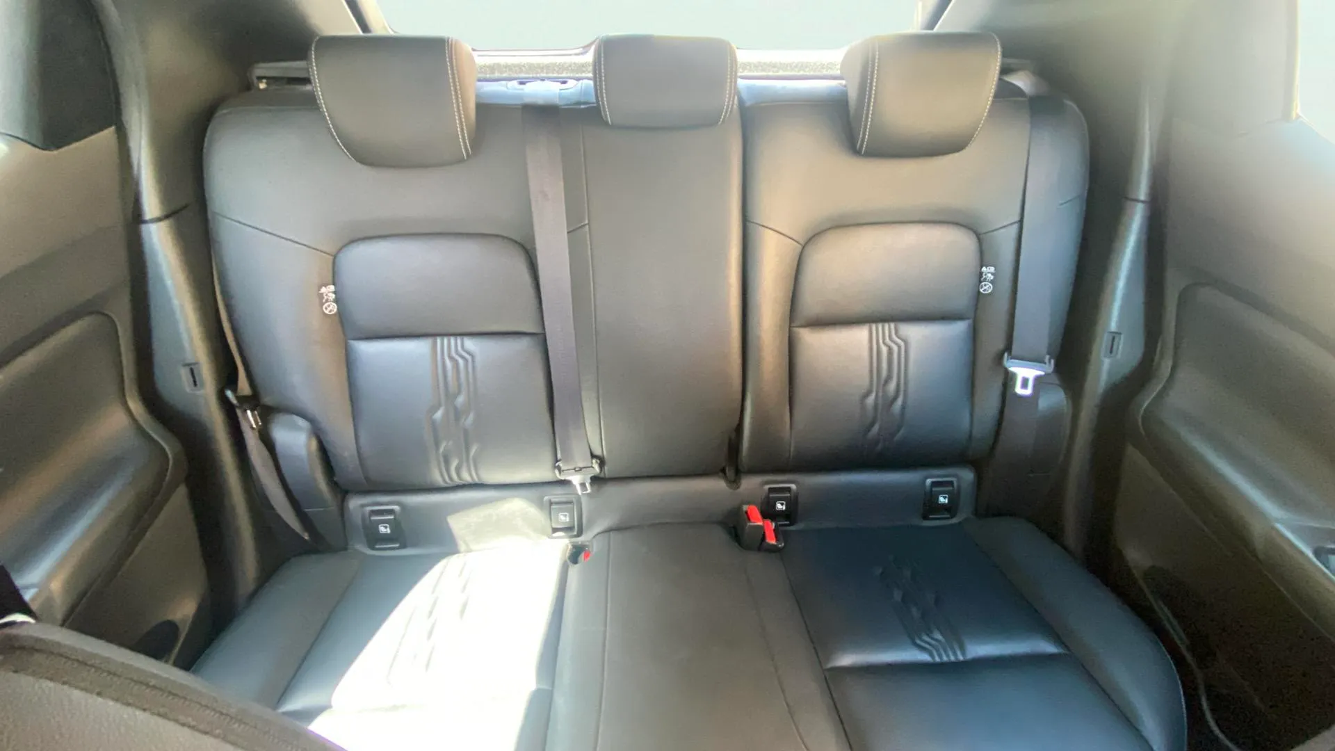 Nissan Juke DIG-T 6M/T Tekna - foto 22