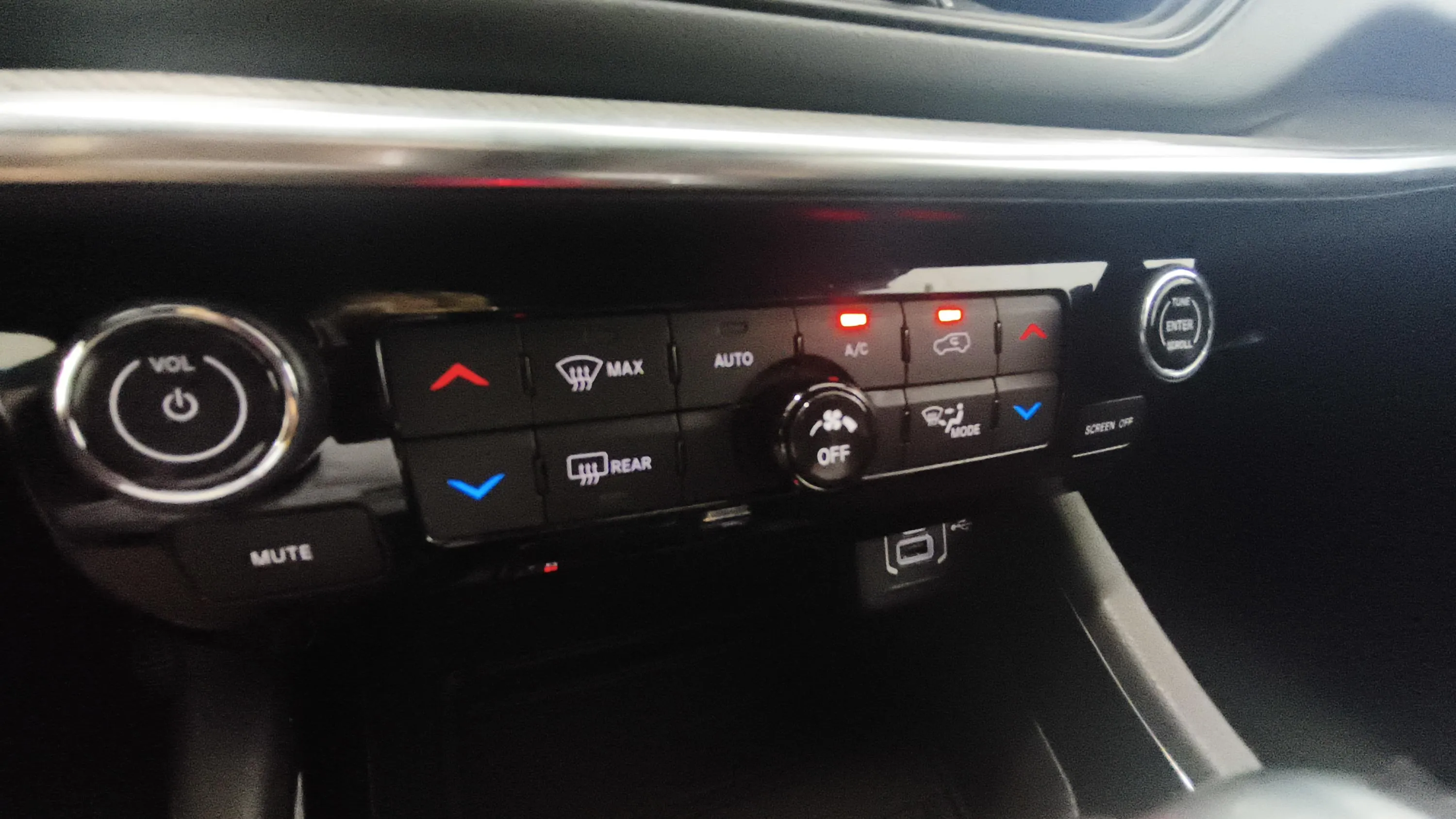 Jeep Compass 1.3 PHEV S AWD - foto 21