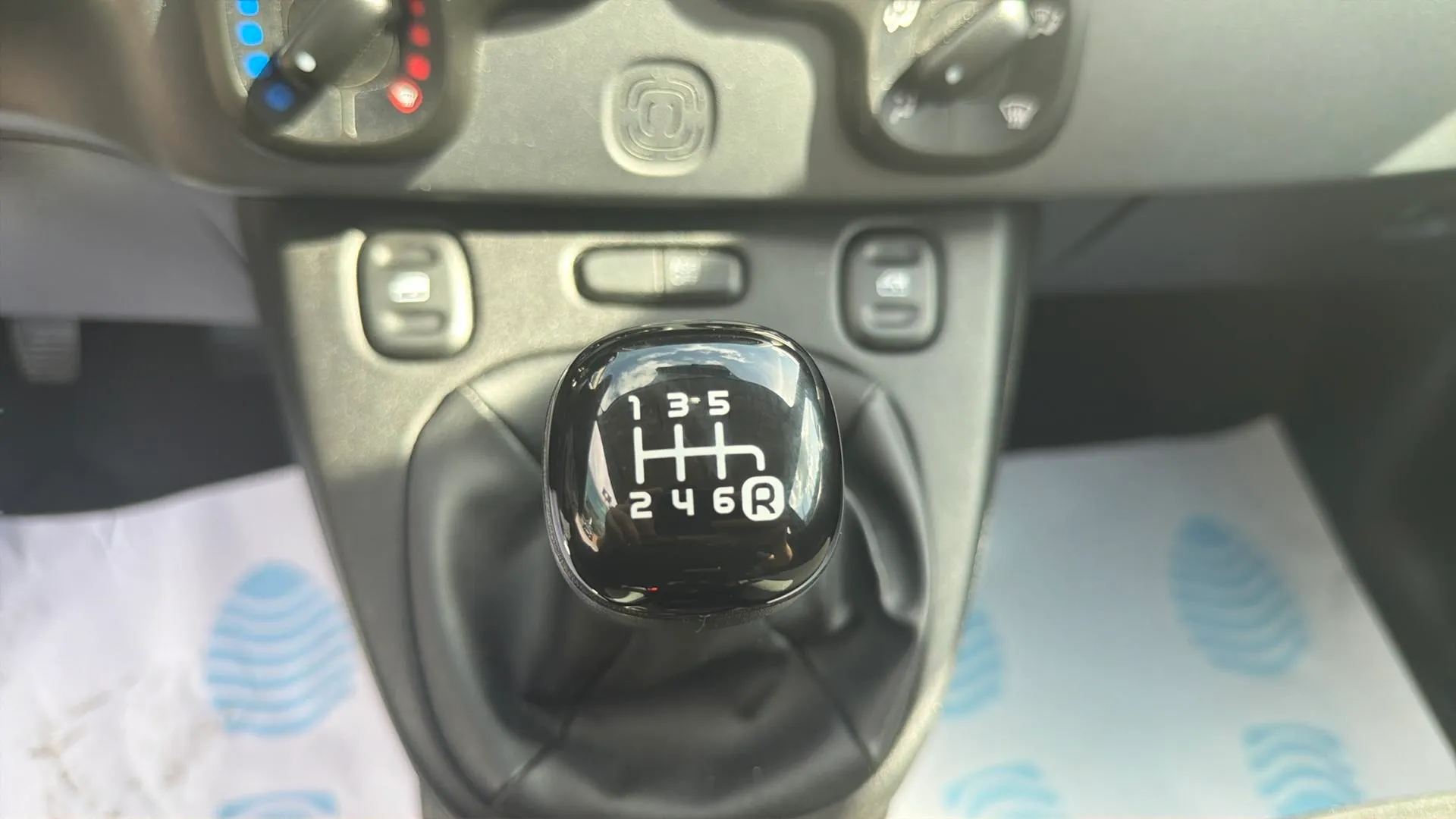 Fiat Panda Hybrid 1.0 - foto 18