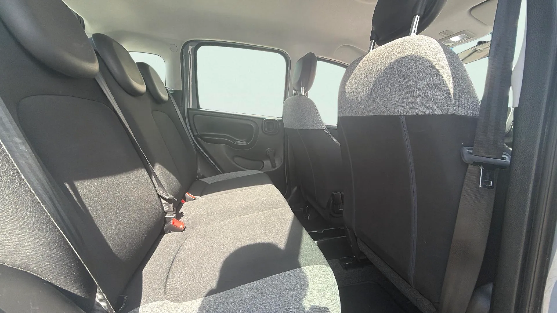 Fiat Panda Hybrid 1.0 - foto 21