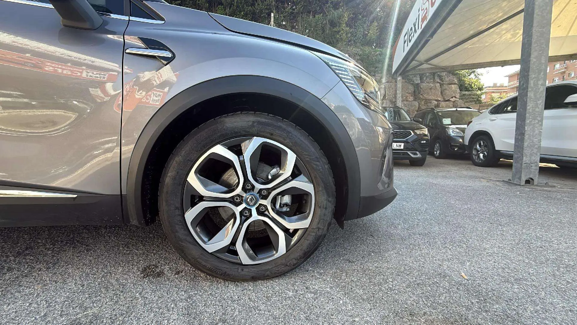 Renault Captur Zen E-Tech Híbrido enchufable - foto 24
