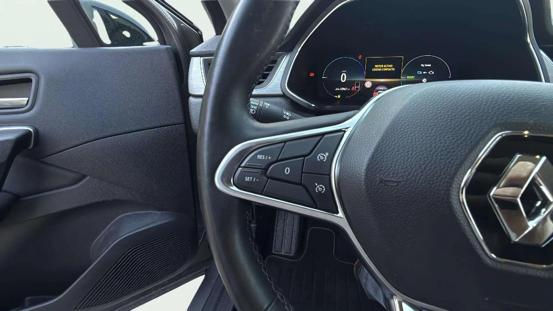 Renault Captur Zen E-Tech Híbrido enchufable - foto 14