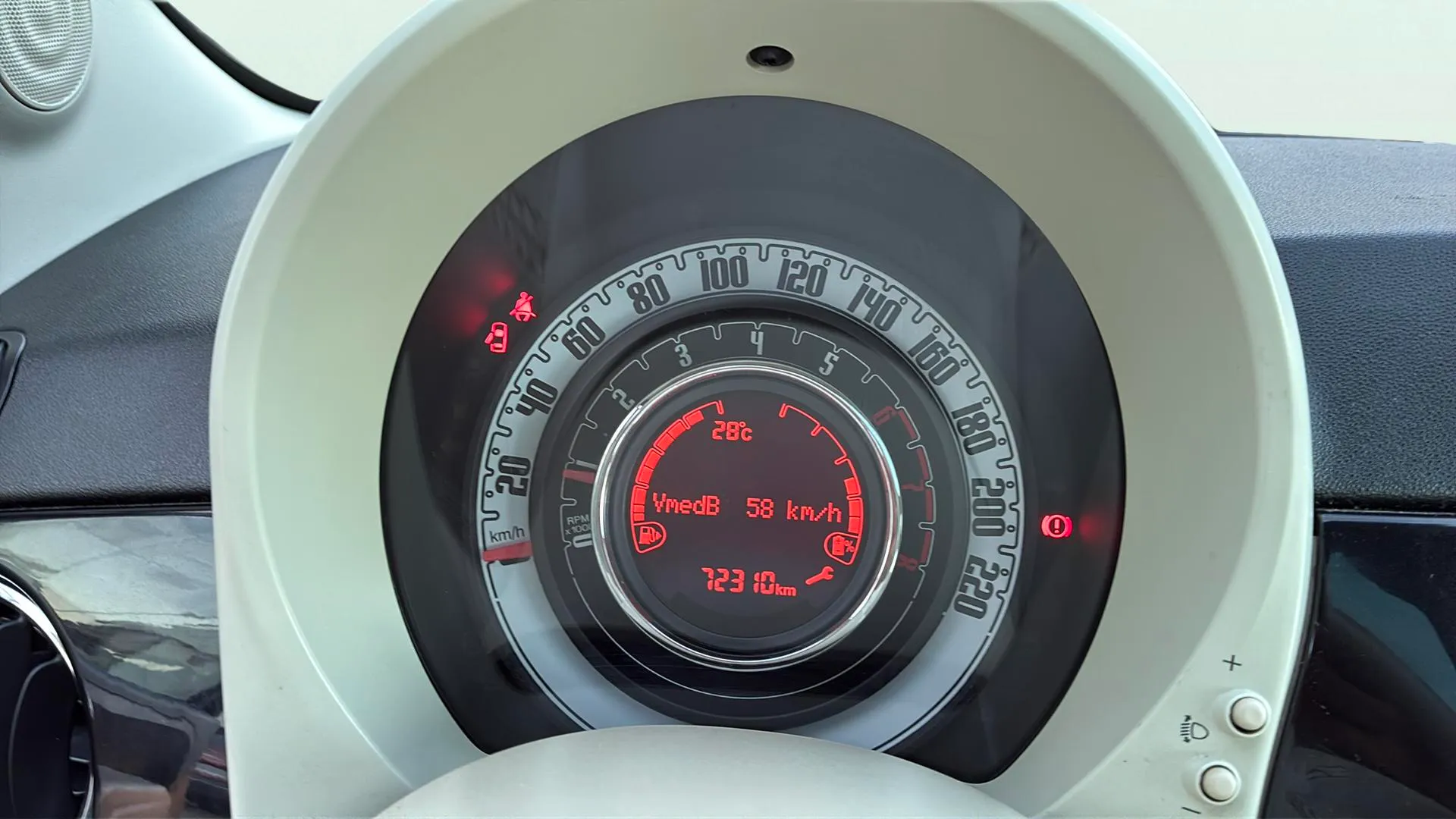 Fiat 500 Dolcevita 1.0 Hybrid - foto 12