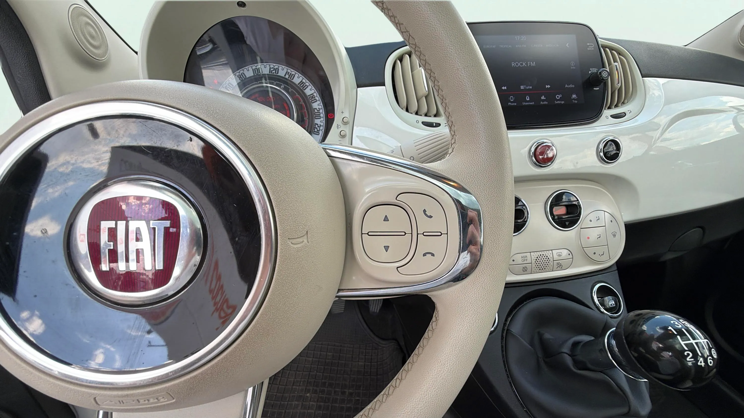 Fiat 500 Dolcevita 1.0 Hybrid - foto 13