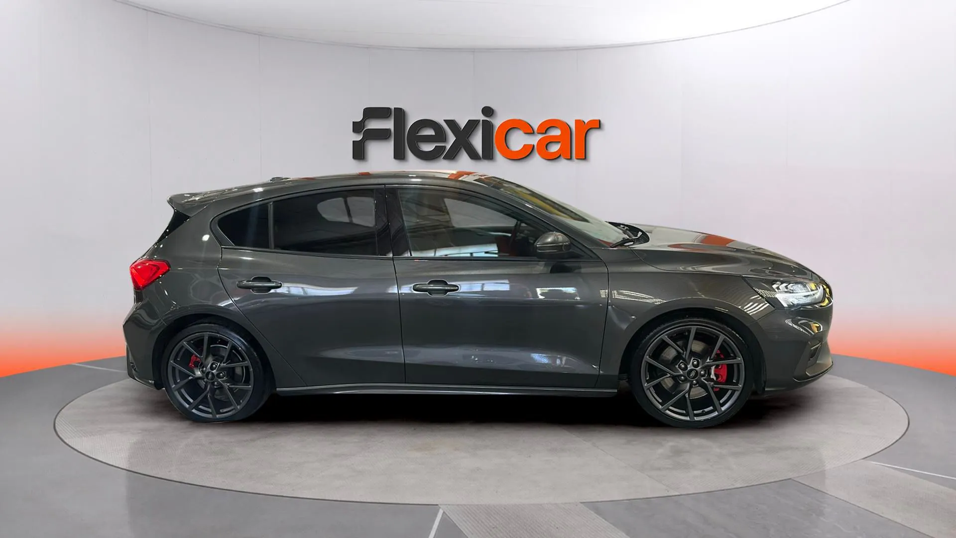 Ford Focus 2.3 EcoBoost ST 3 - foto 7