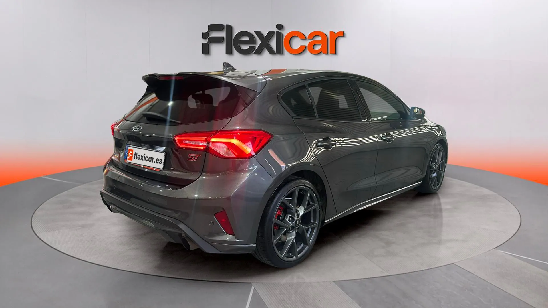Ford Focus 2.3 EcoBoost ST 3 - foto 8