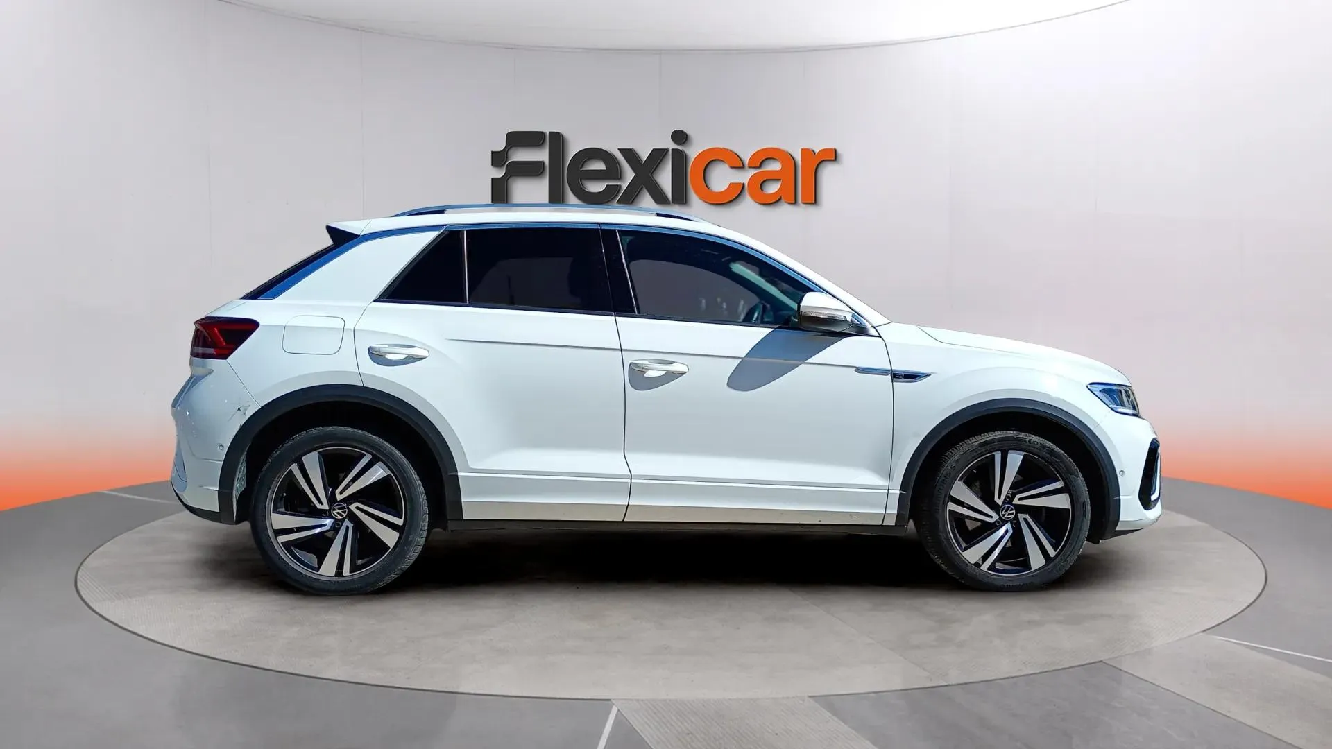 Volkswagen T-Roc R-Line 2.0 TDI DSG - foto 2