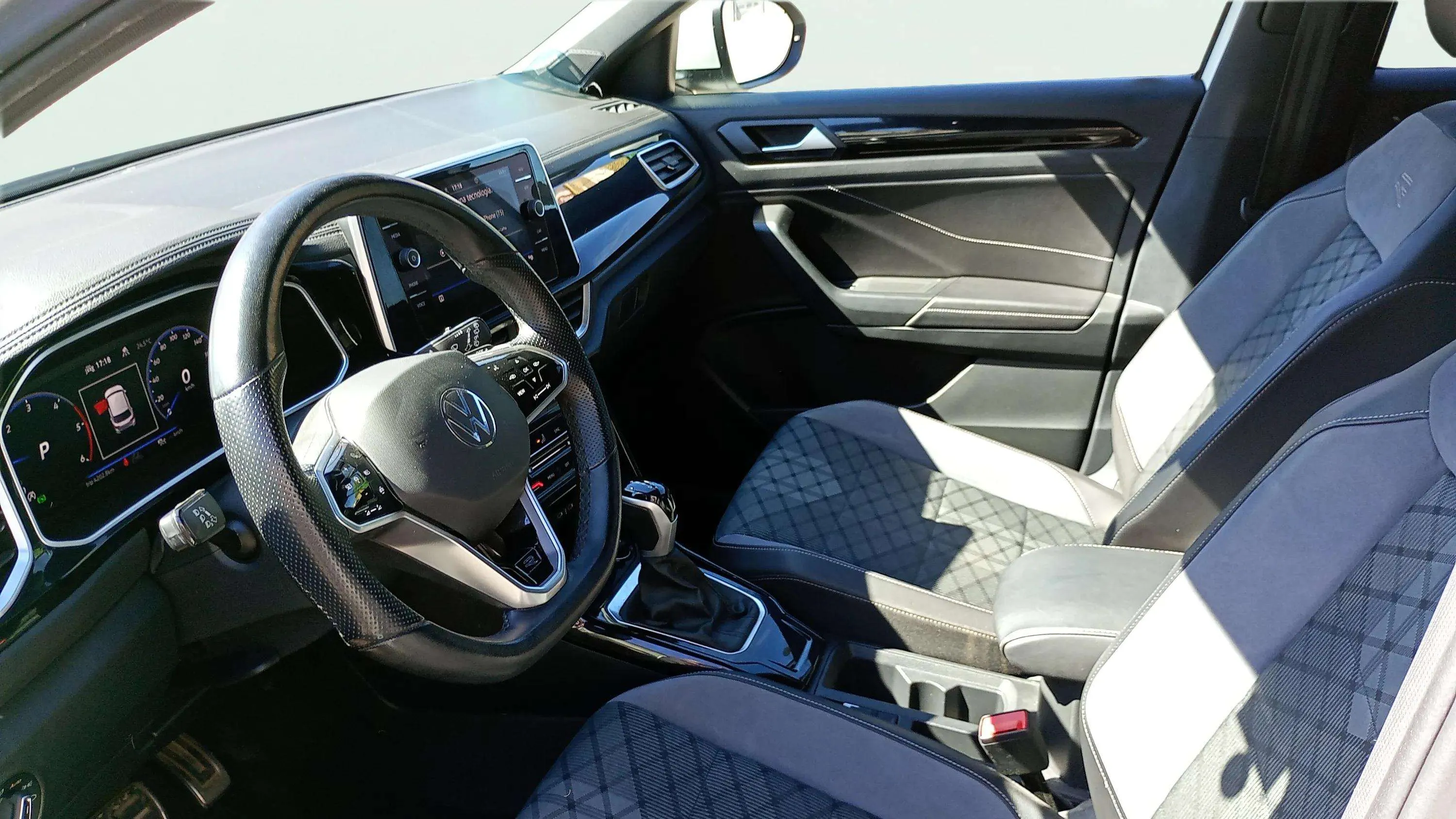 Volkswagen T-Roc R-Line 2.0 TDI DSG - foto 10