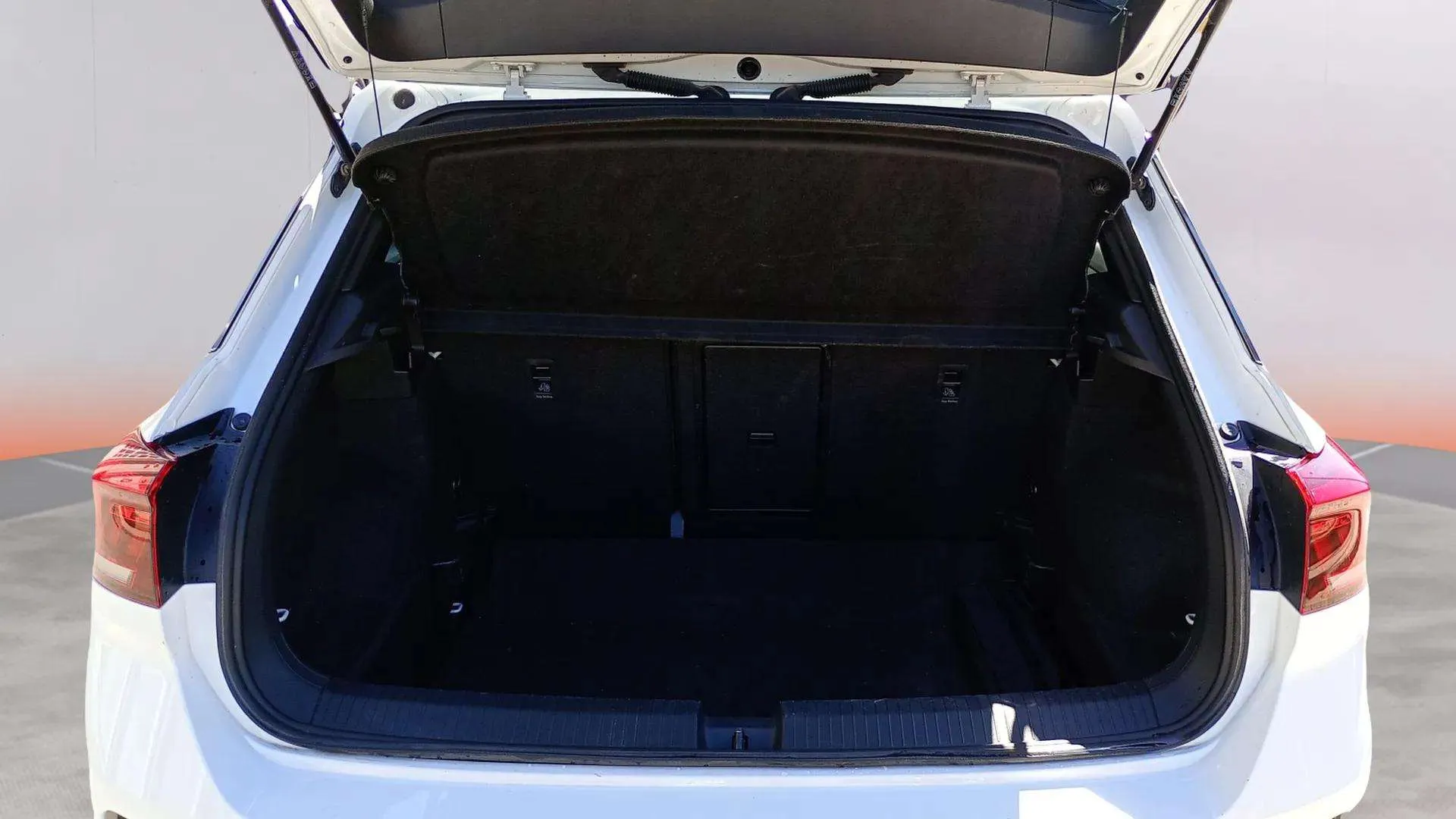Volkswagen T-Roc R-Line 2.0 TDI DSG - foto 6