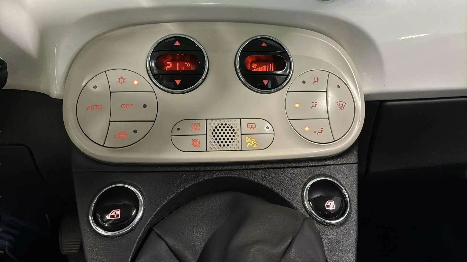 Fiat 500 Dolcevita 1.0 Hybrid - foto 22