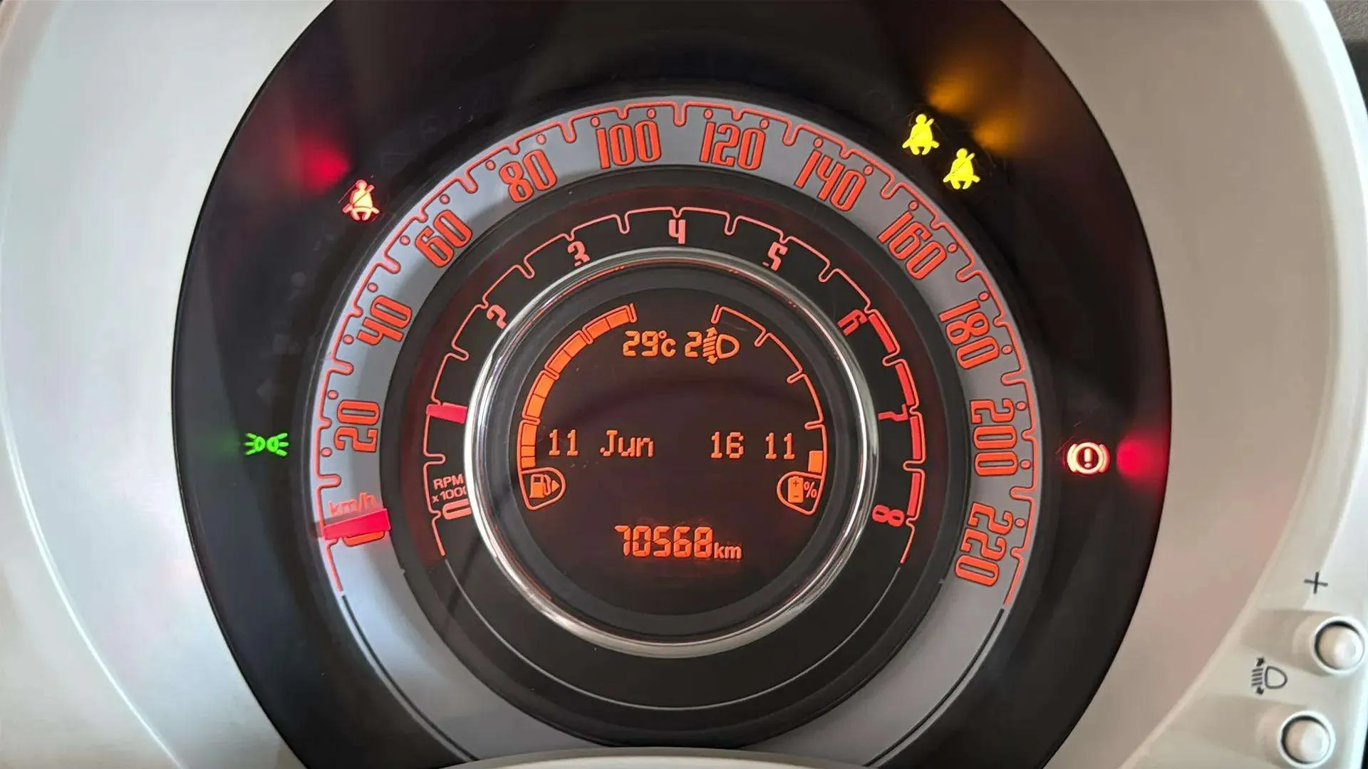 Fiat 500 Dolcevita 1.0 Hybrid - foto 12
