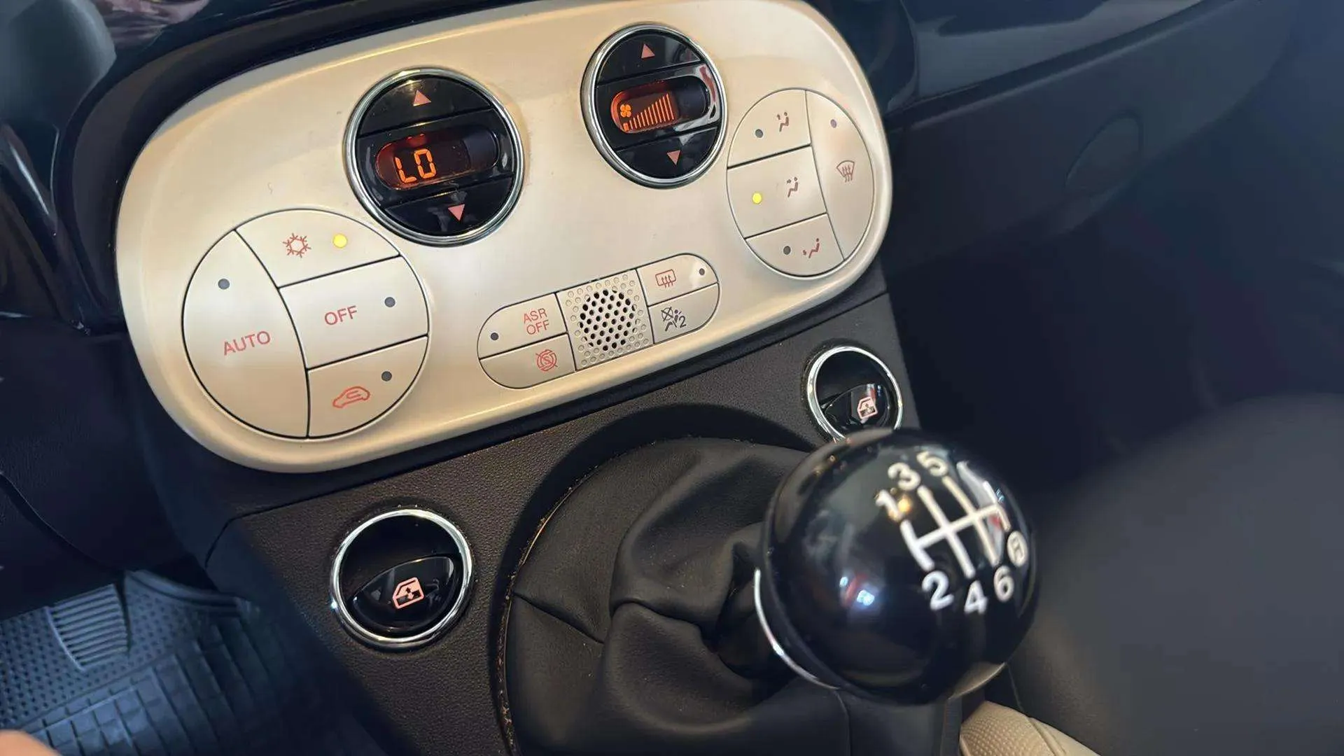 Fiat 500 Dolcevita 1.0 Hybrid - foto 22