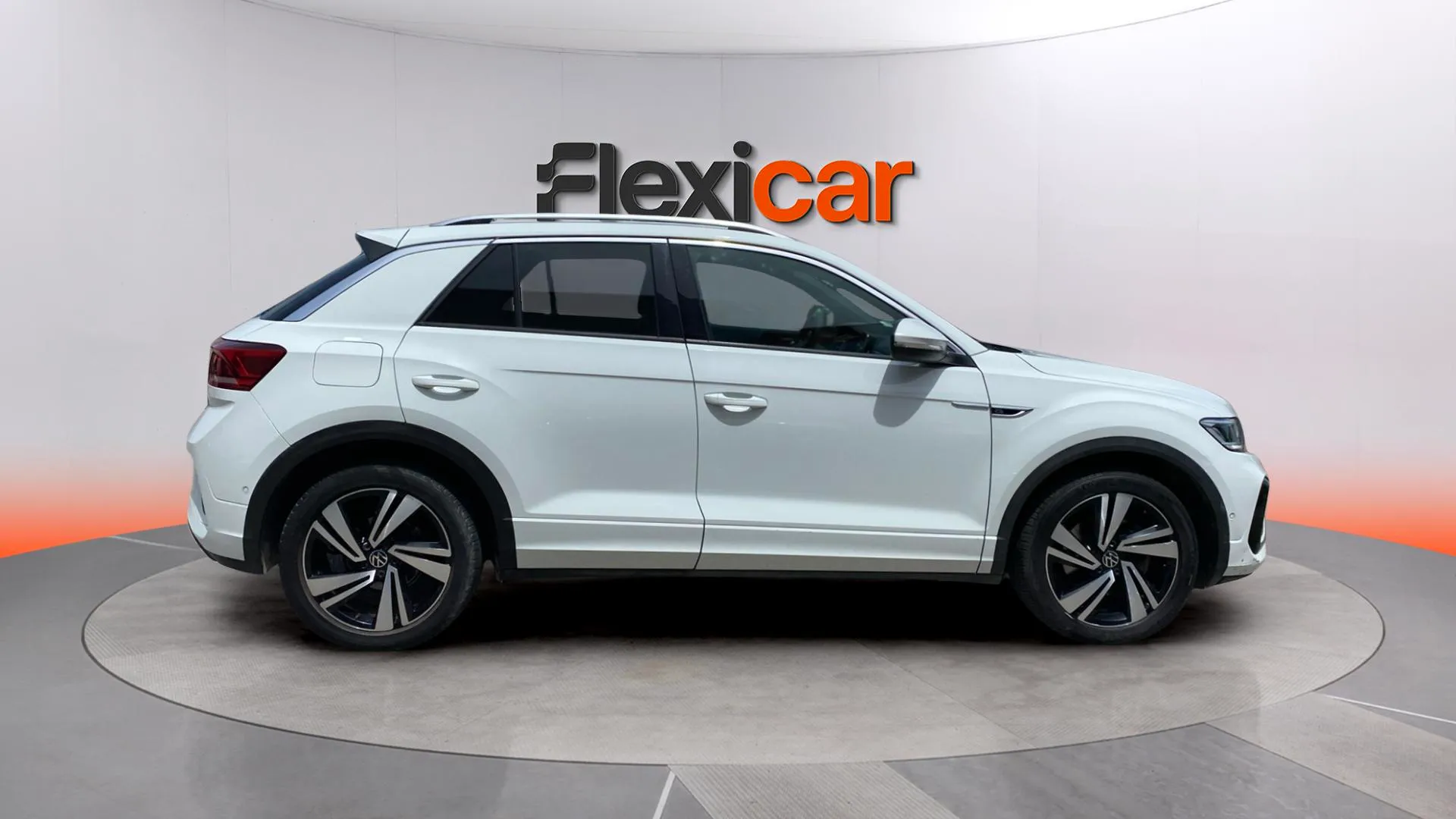Volkswagen T-Roc R-Line 2.0 TDI DSG - foto 8