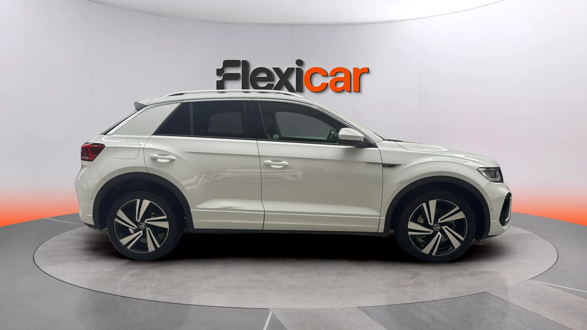 Volkswagen T-Roc R-Line 2.0 TDI DSG - foto 8