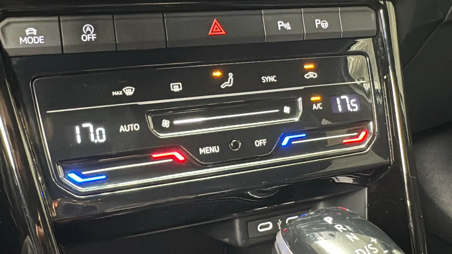 Volkswagen T-Roc R-Line 2.0 TDI DSG - foto 18