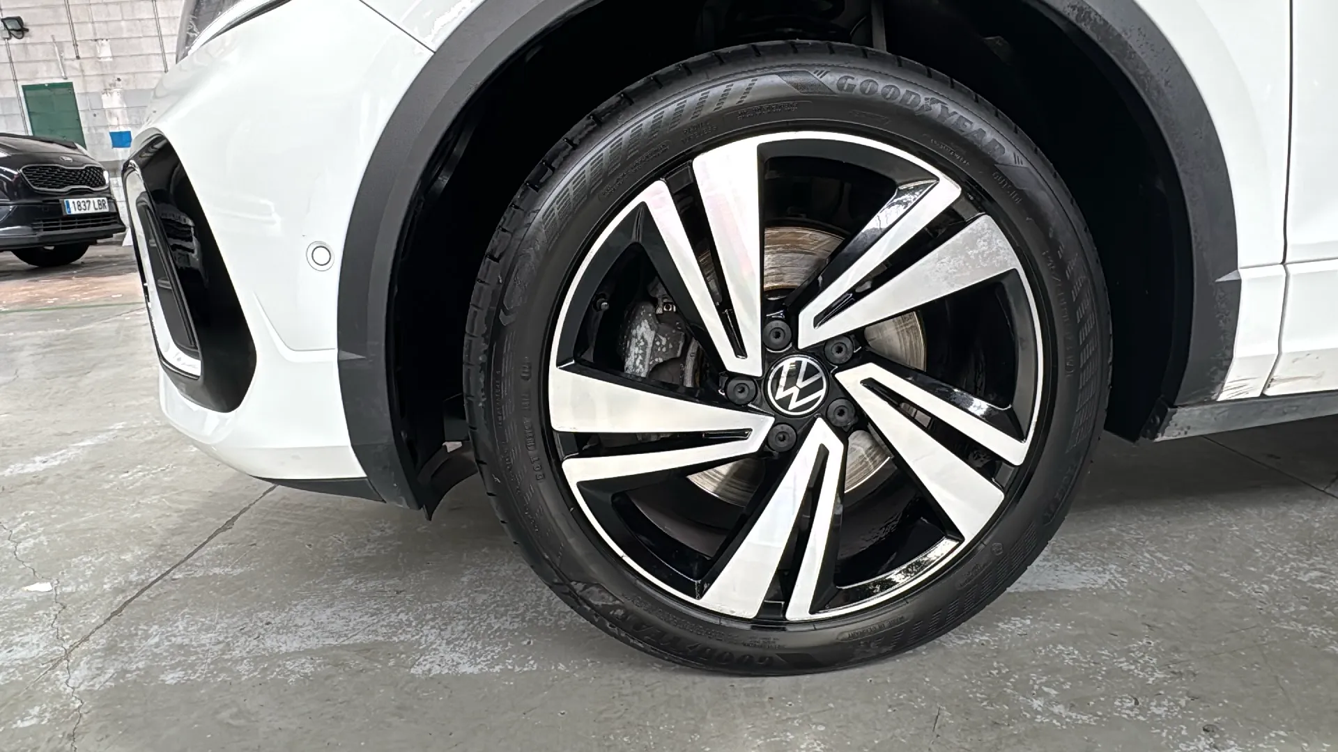 Volkswagen T-Roc R-Line 2.0 TDI DSG - foto 25