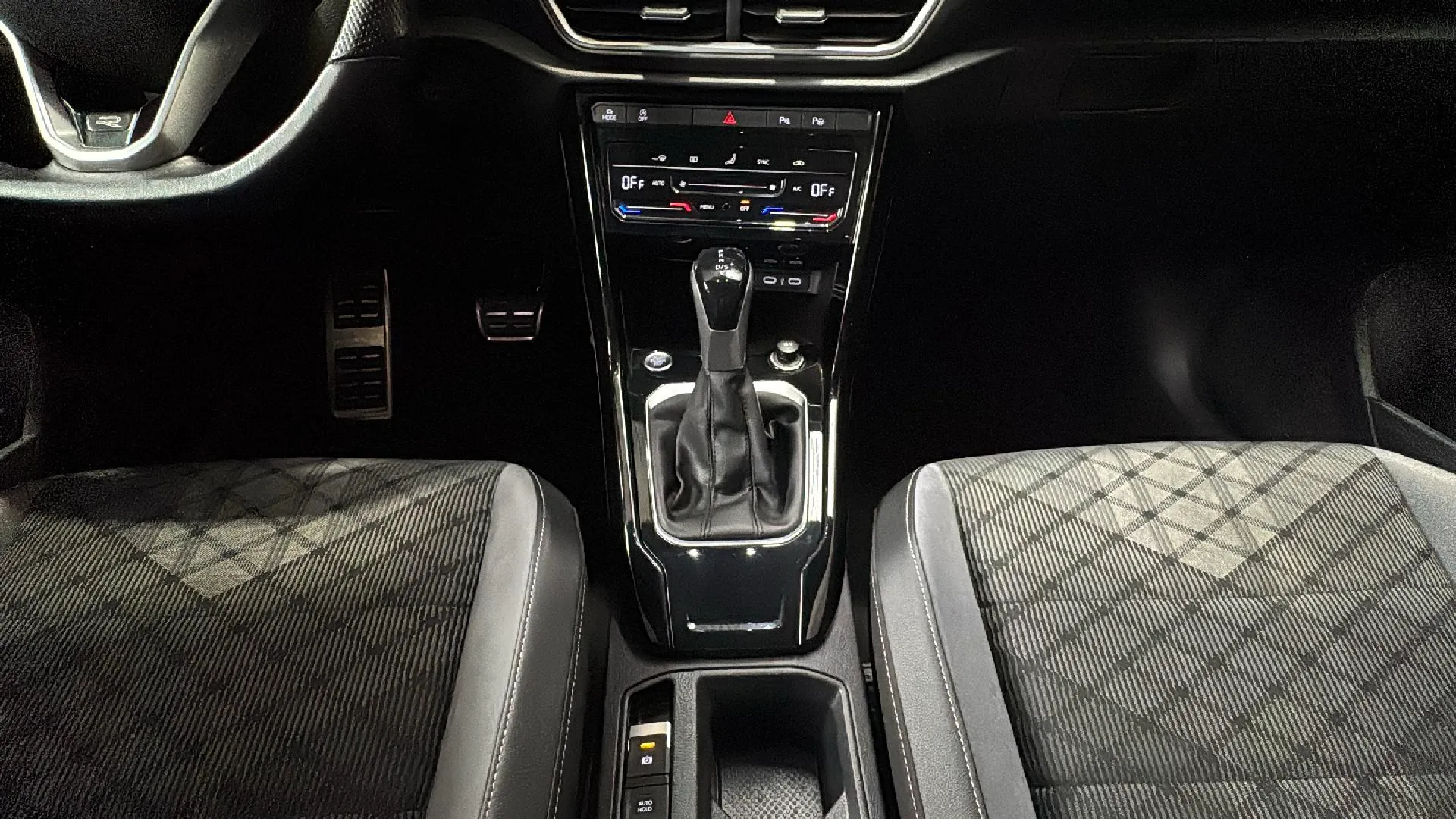 Volkswagen T-Roc R-Line 2.0 TDI DSG - foto 15