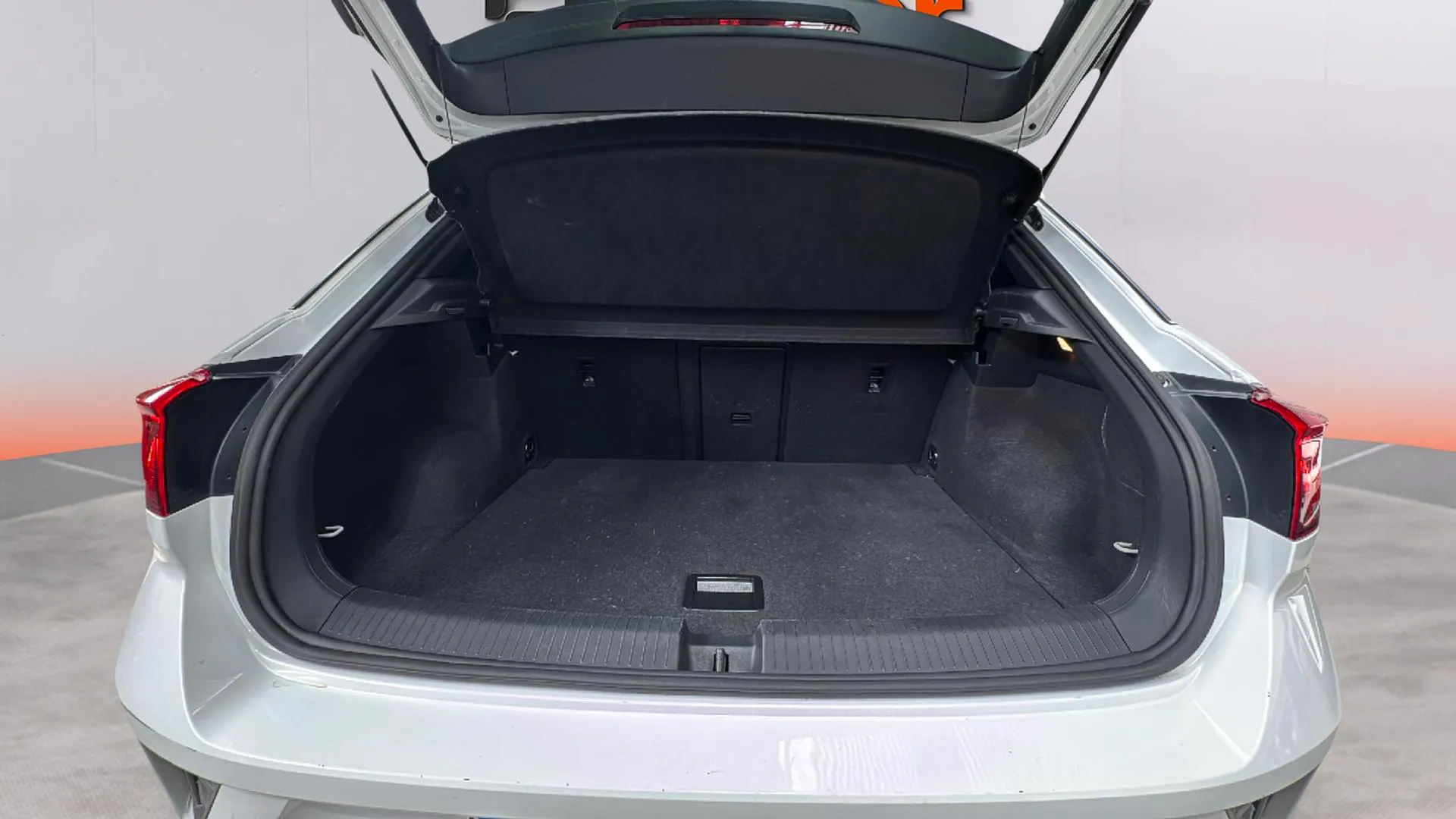 Volkswagen T-Roc R-Line 2.0 TDI DSG - foto 24