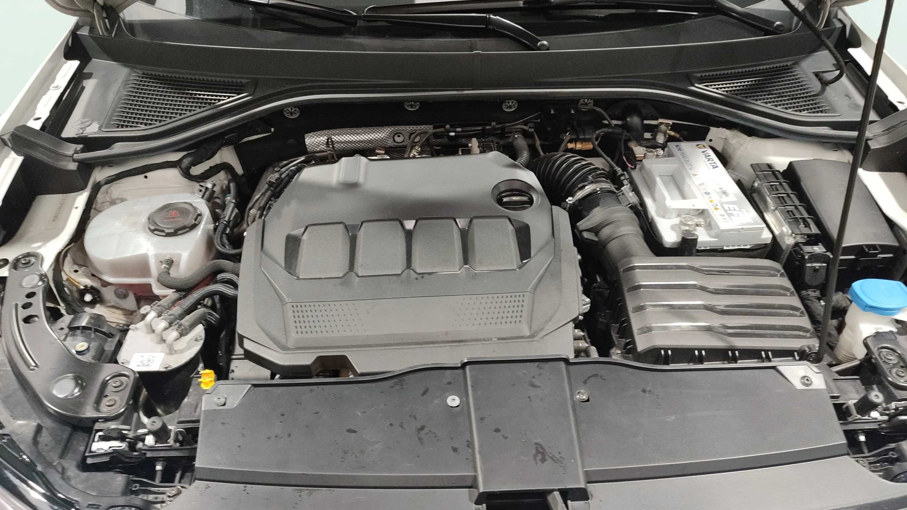 Volkswagen T-Roc R-Line 2.0 TDI DSG - foto 32