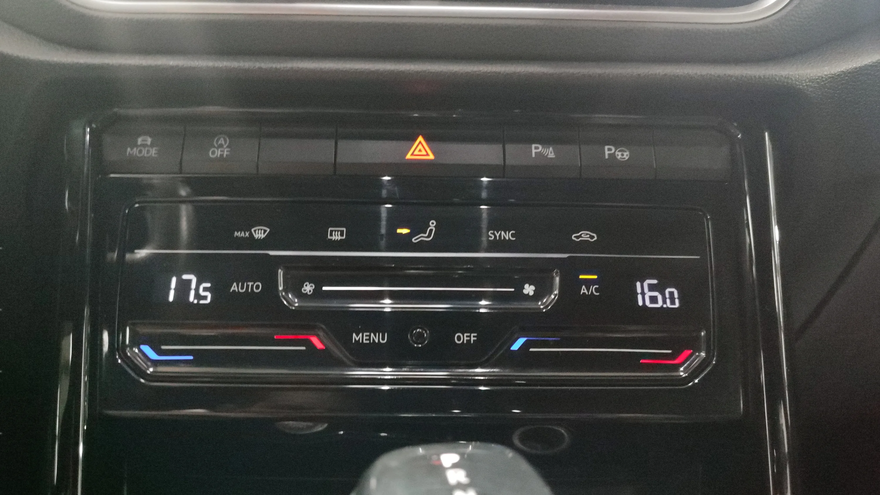 Volkswagen T-Roc R-Line 2.0 TDI DSG - foto 15