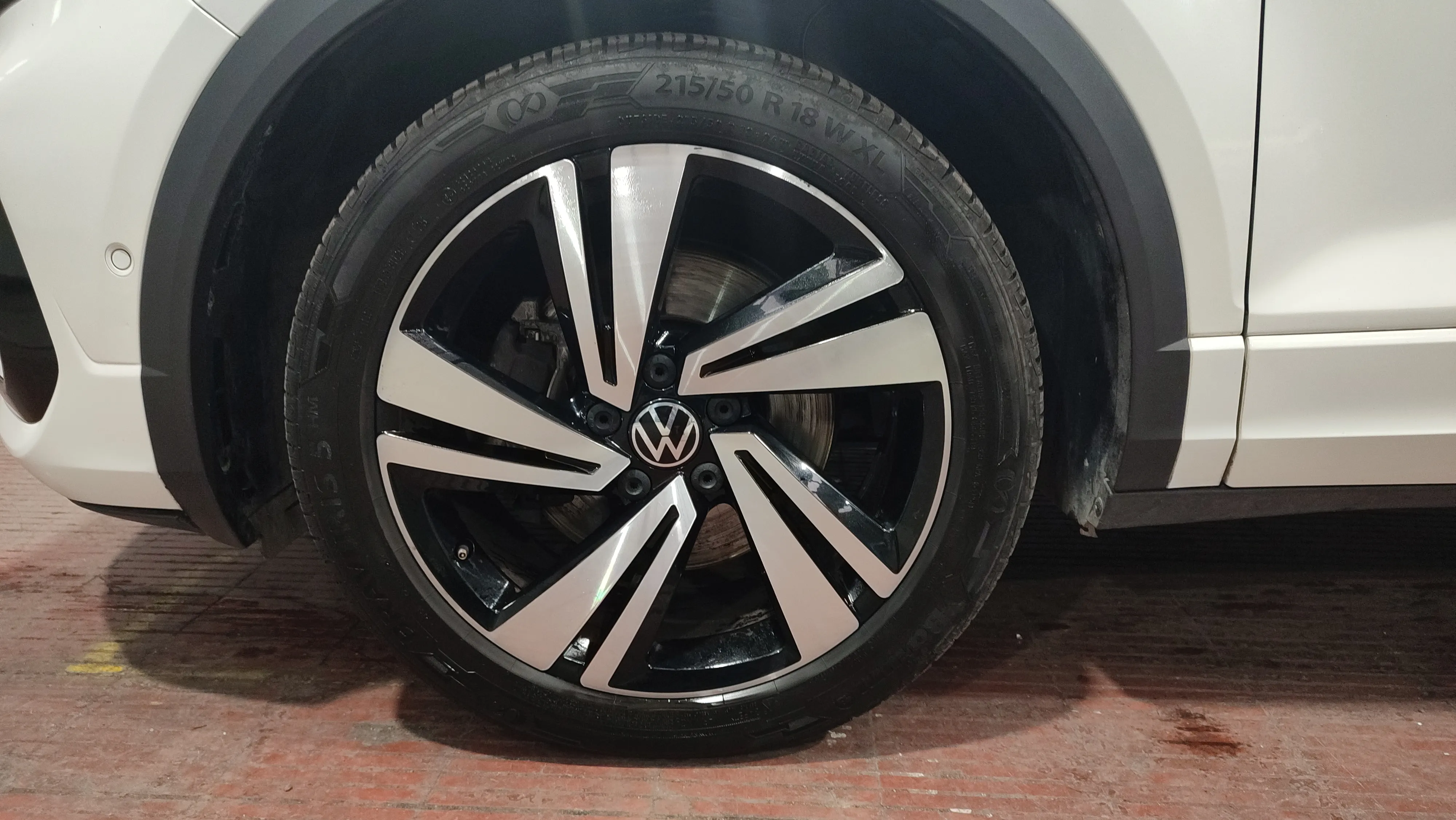 Volkswagen T-Roc R-Line 2.0 TDI DSG - foto 31