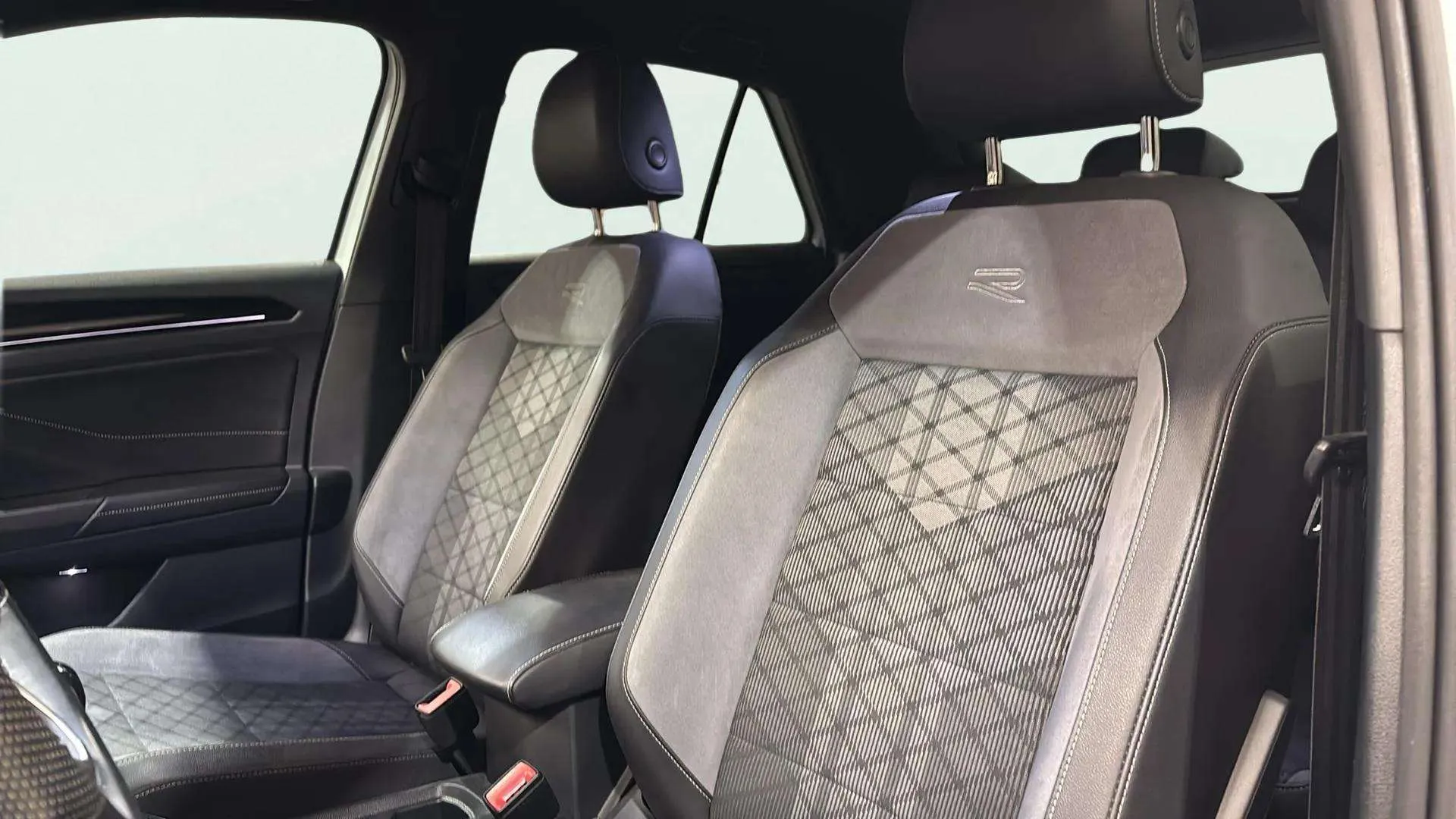 Volkswagen T-Roc R-Line 2.0 TDI DSG - foto 18