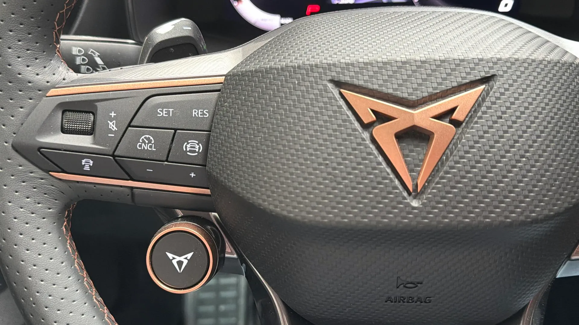Cupra Formentor 1.5 eTSI DSG - foto 16