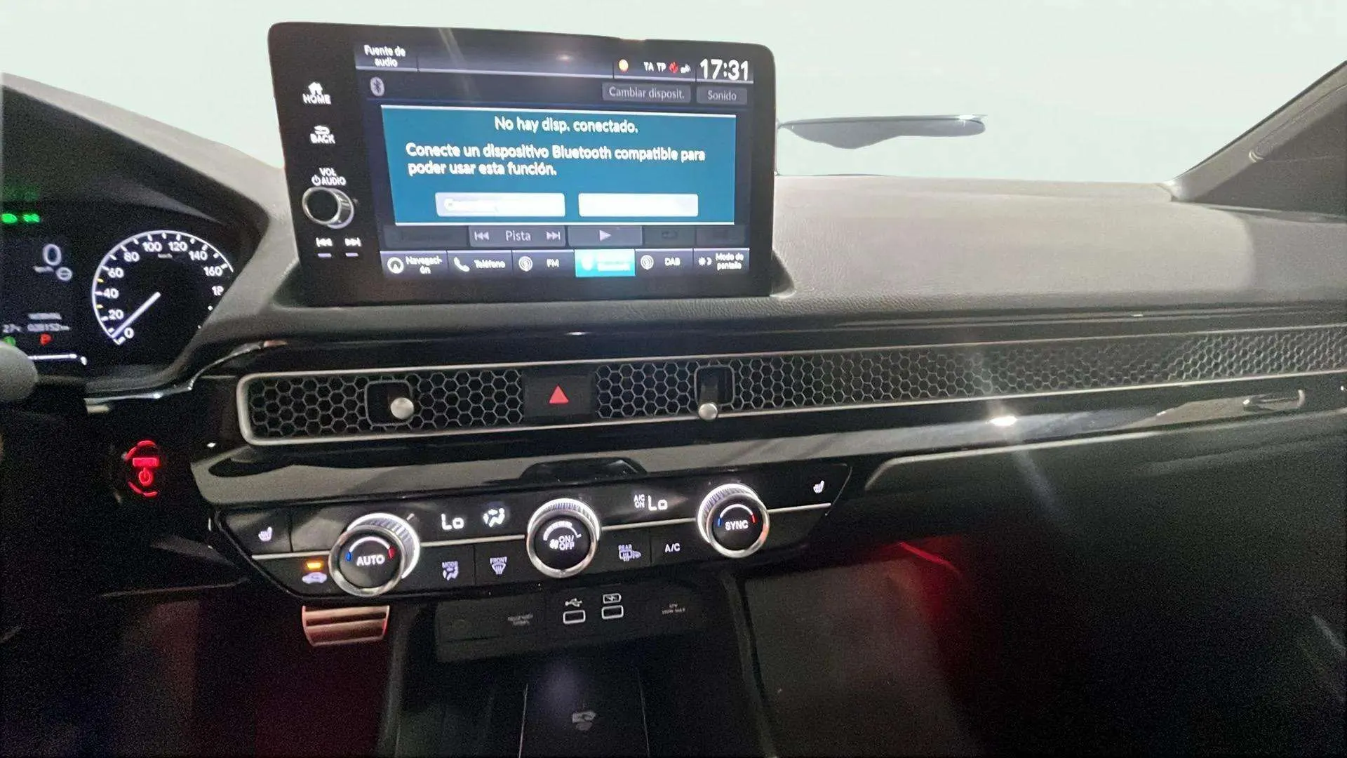 Honda Civic 2.0 i-MMD Elegance CVT - foto 19