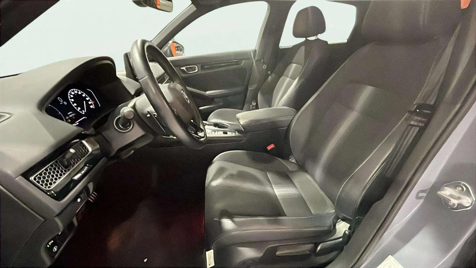 Honda Civic 2.0 i-MMD Elegance CVT - foto 23