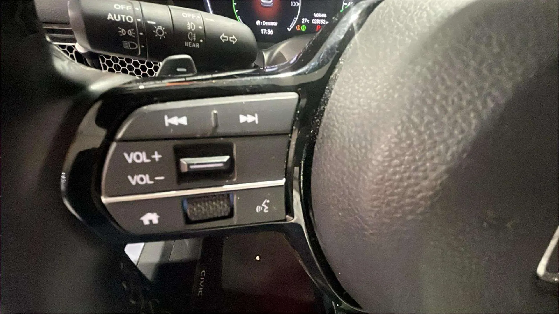 Honda Civic 2.0 i-MMD Elegance CVT - foto 15