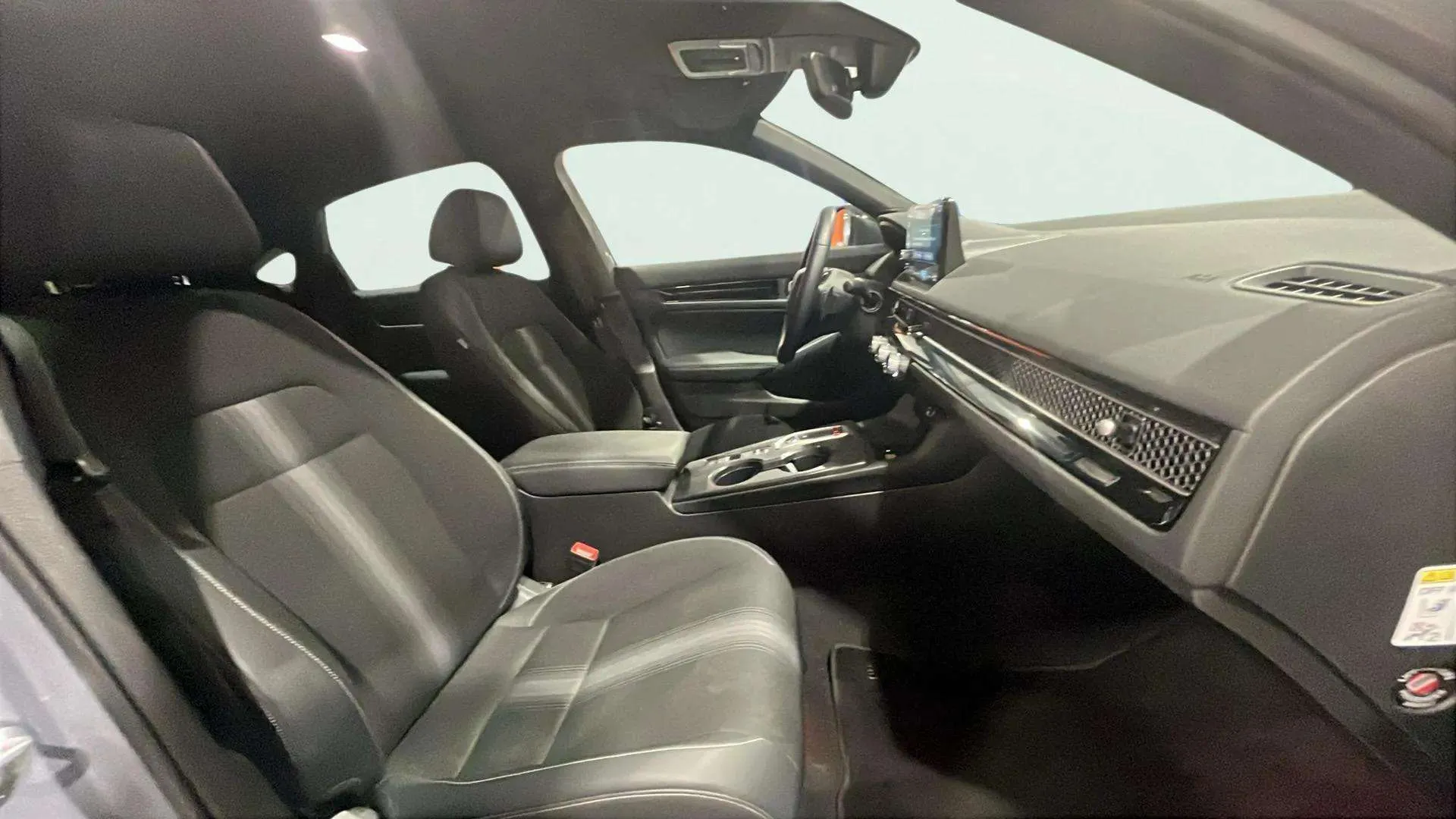 Honda Civic 2.0 i-MMD Elegance CVT - foto 24