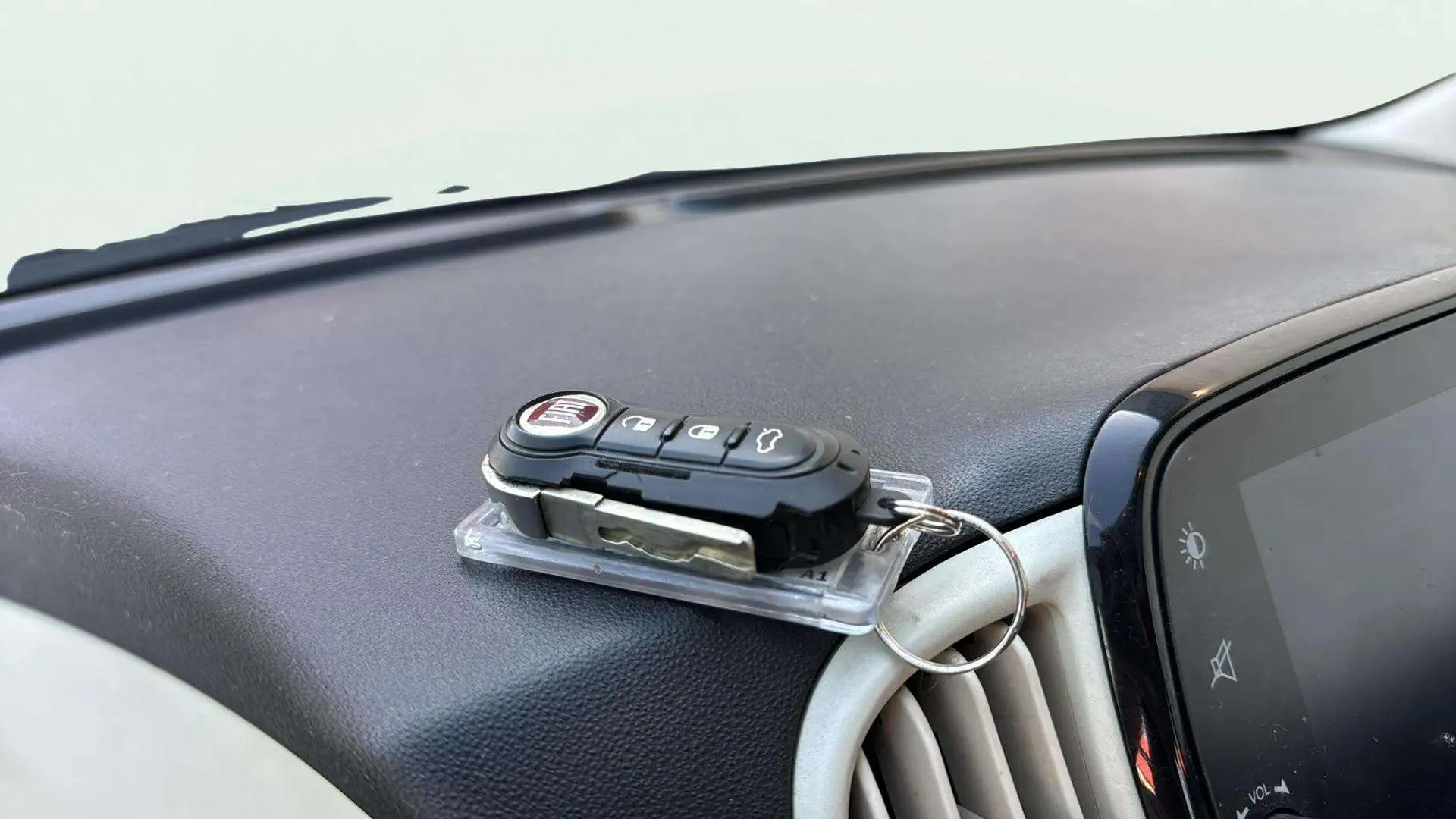 Fiat 500 Dolcevita 1.0 Hybrid - foto 19