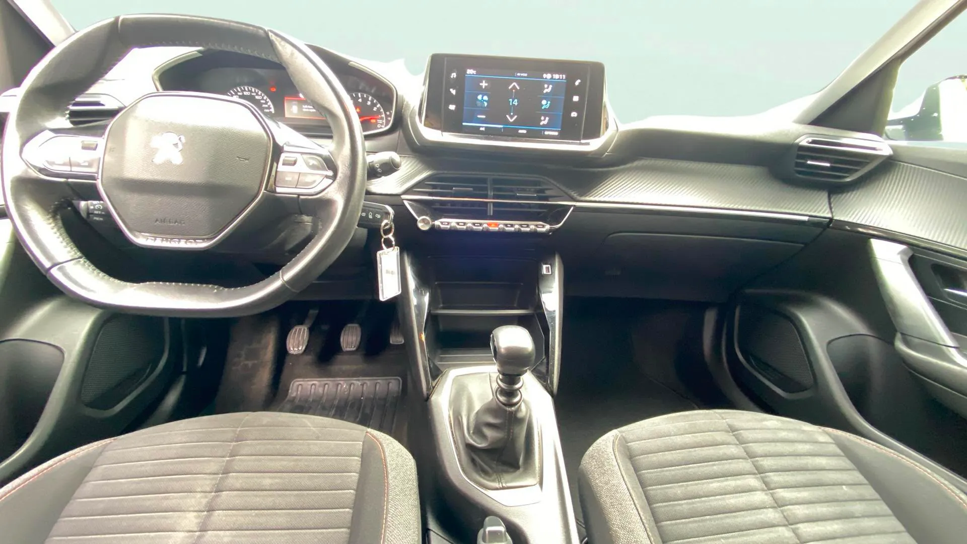 Peugeot 2008 Active Pack PureTech 100 BVM6 - foto 11