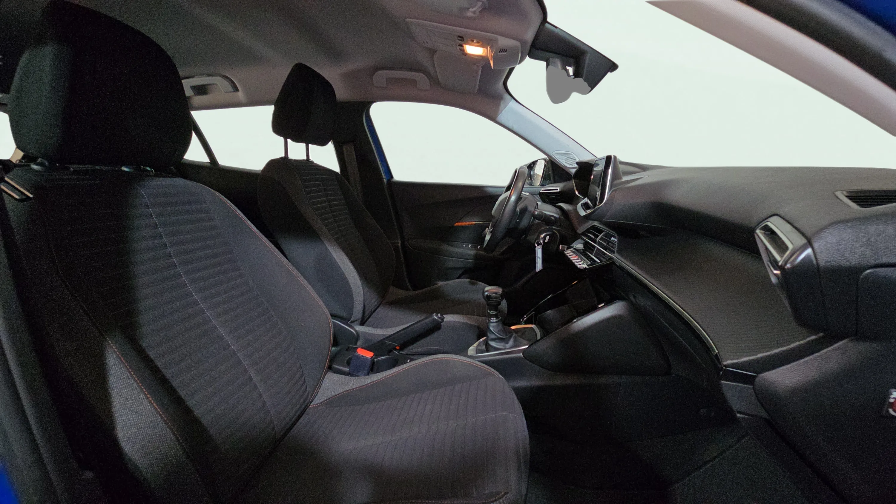 Peugeot 2008 Active Pack PureTech 100 BVM6 - foto 18