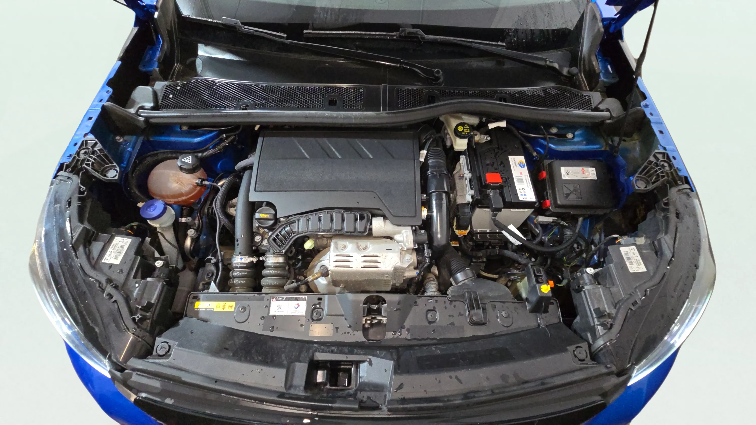 Peugeot 2008 Active Pack PureTech 100 BVM6 - foto 22