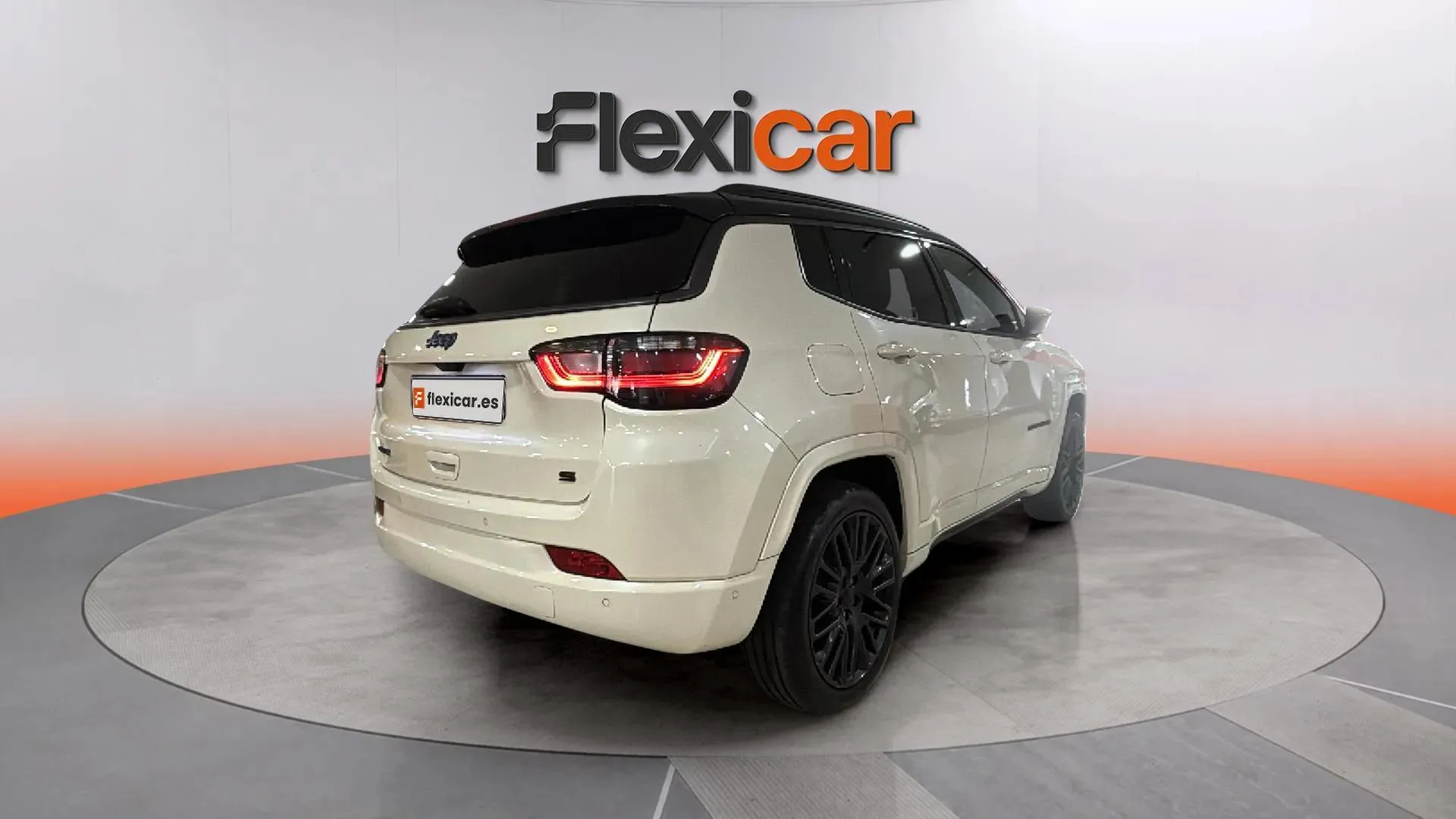 Jeep Compass 1.3 PHEV S AWD - foto 7
