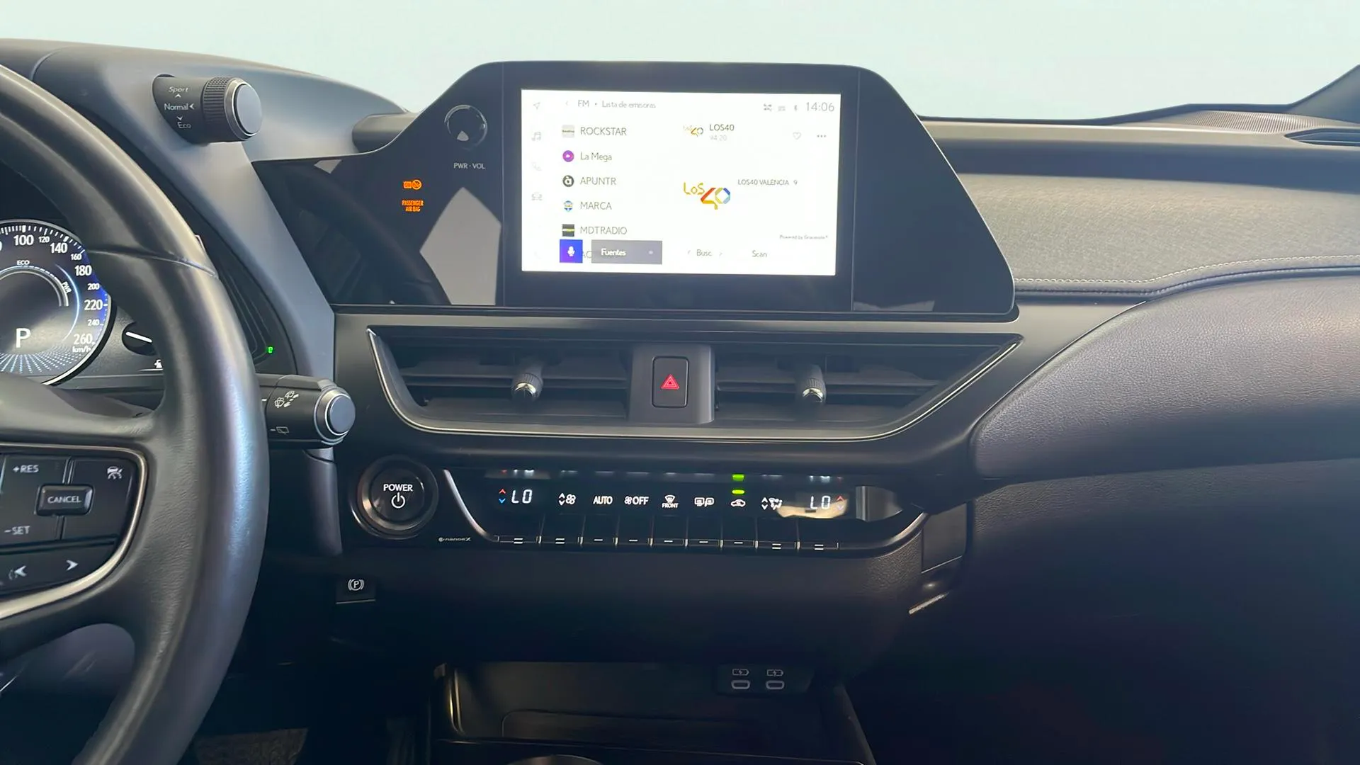 Lexus UX 2.0 250h Business - foto 7