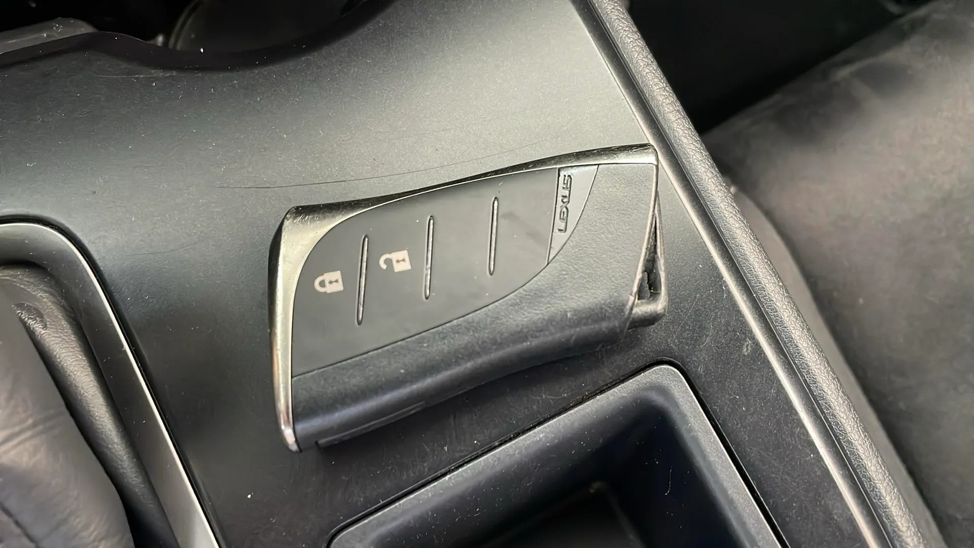 Lexus UX 2.0 250h Business - foto 14
