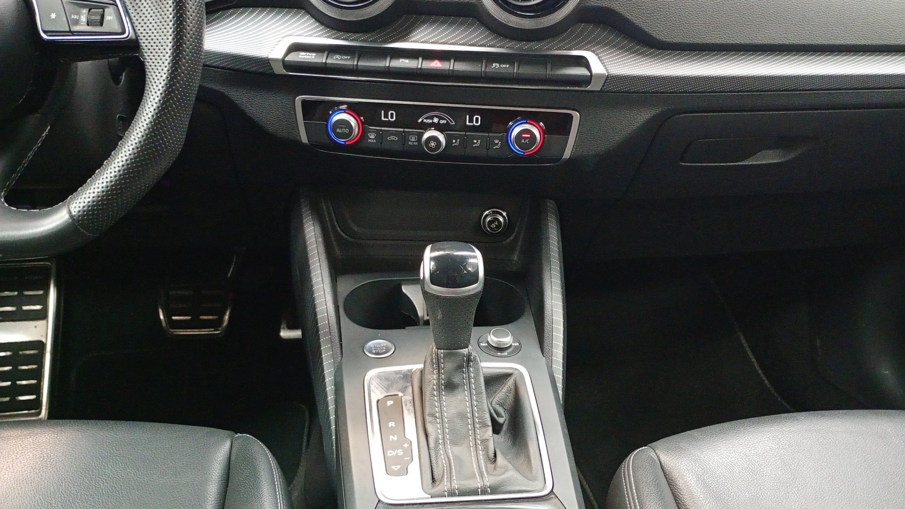 Audi Q2 Adrenalin 35 TDI S tronic - foto 16