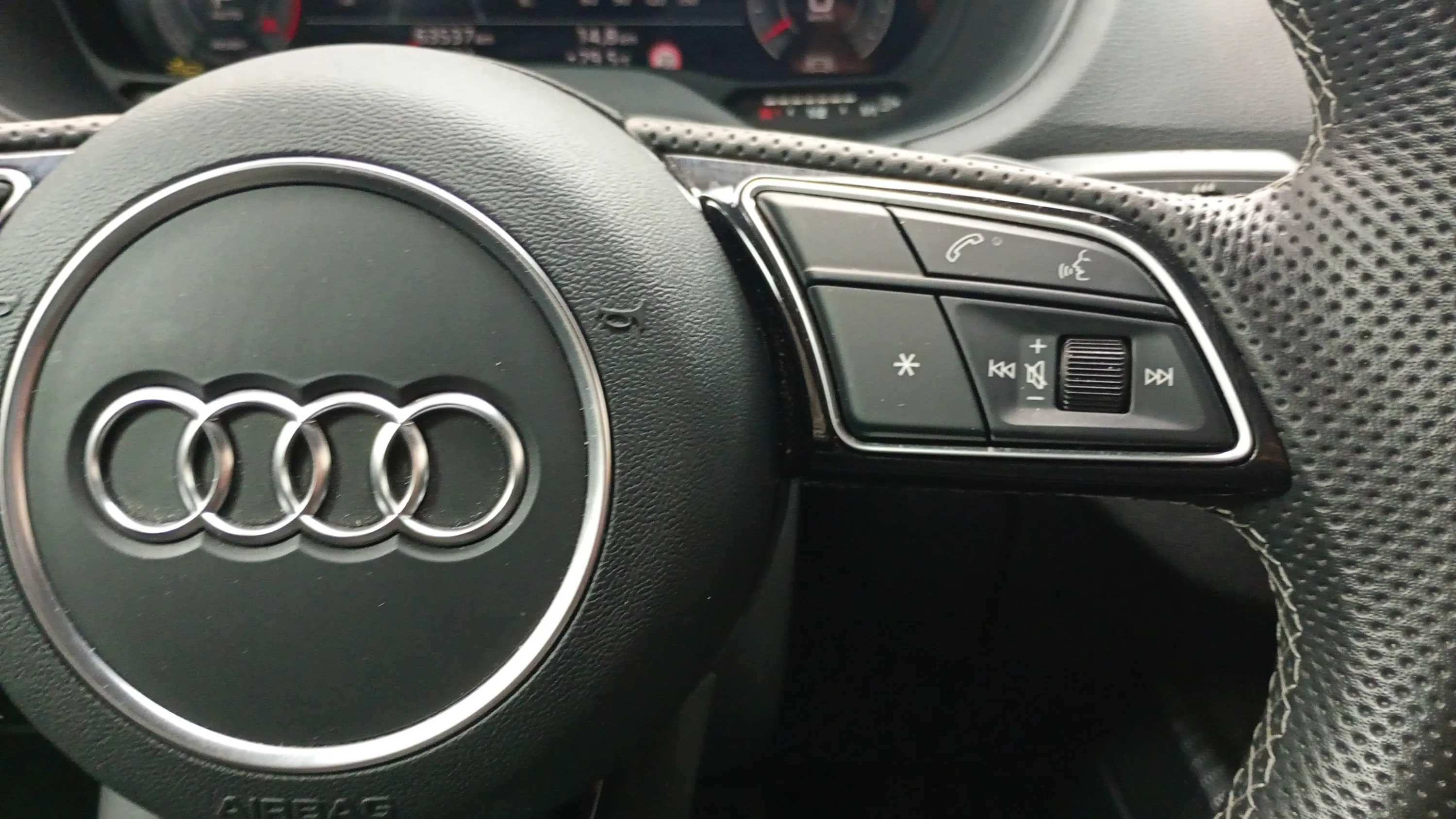Audi Q2 Adrenalin 35 TDI S tronic - foto 15