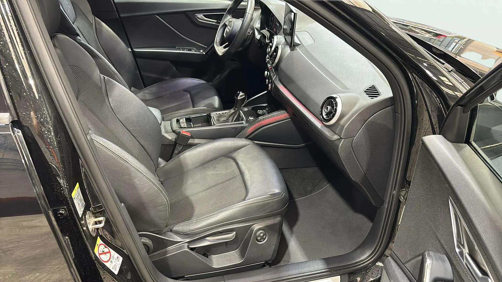 Audi Q2 Adrenalin 30 TDI S tronic - foto 23