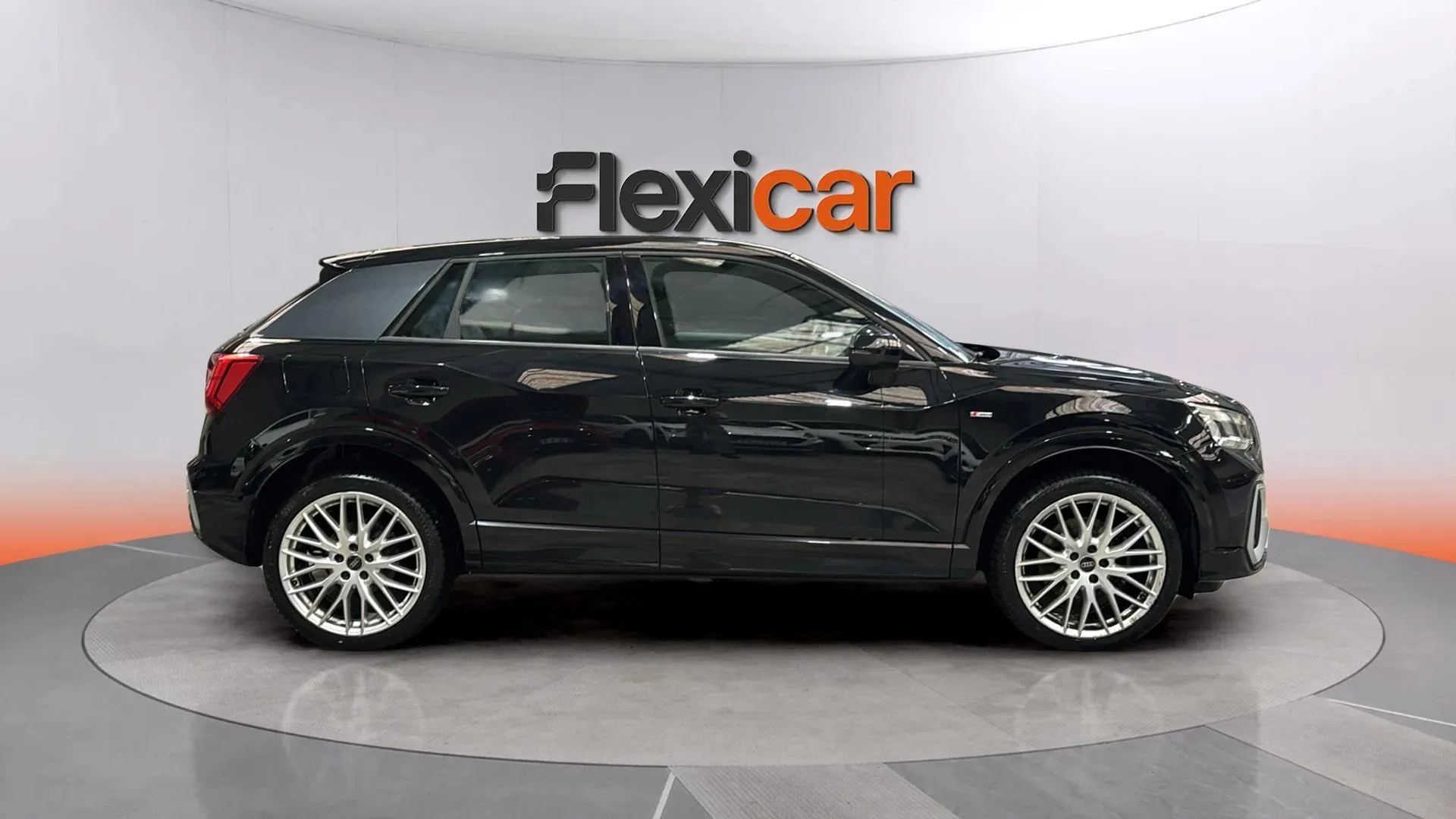 Audi Q2 Adrenalin 30 TDI S tronic - foto 8