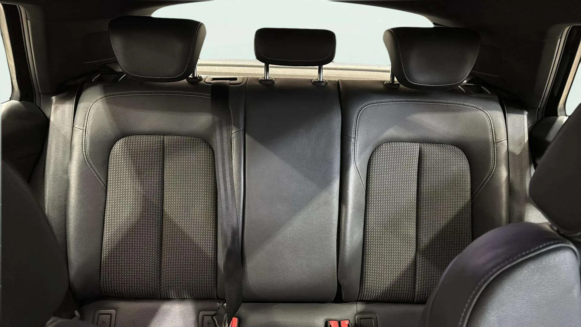 Audi Q2 Adrenalin 30 TDI S tronic - foto 25