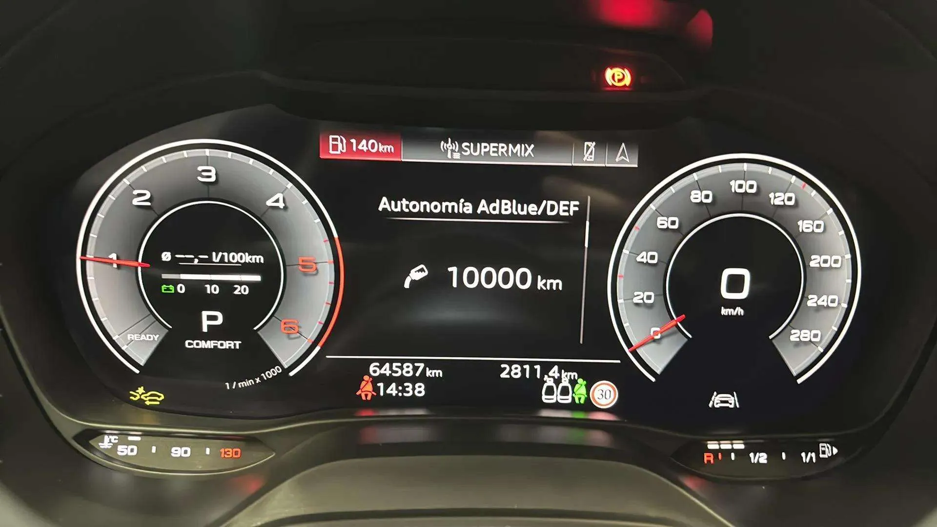 Audi Q2 Adrenalin 30 TDI S tronic - foto 14
