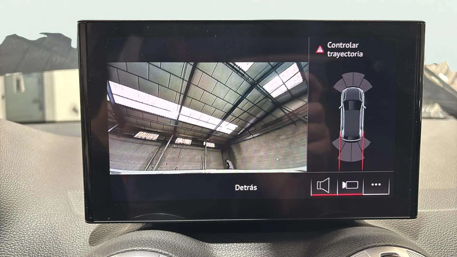 Audi Q2 Adrenalin 30 TDI S tronic - foto 18