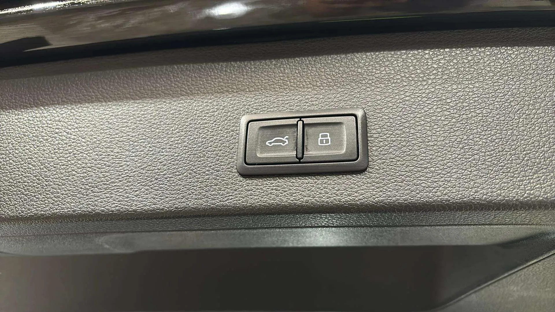 Audi Q2 Adrenalin 30 TDI S tronic - foto 27