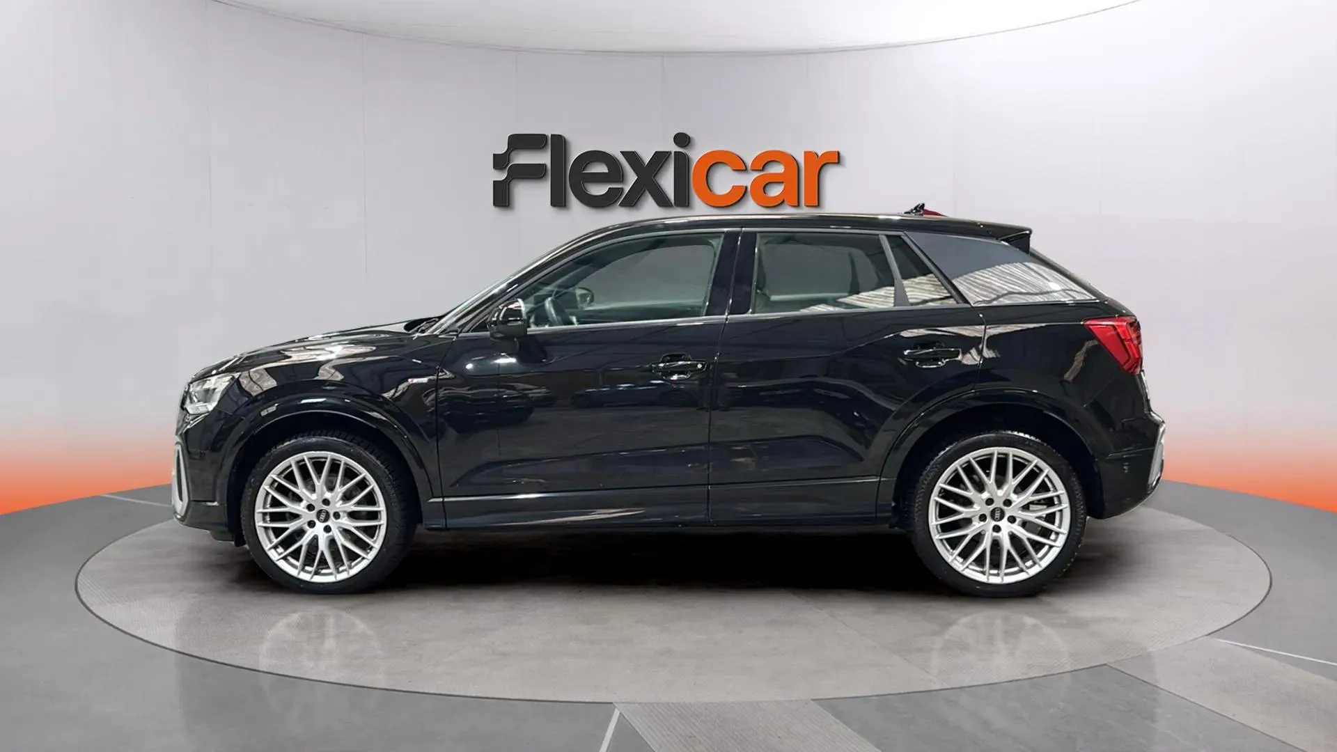 Audi Q2 Adrenalin 30 TDI S tronic - foto 4