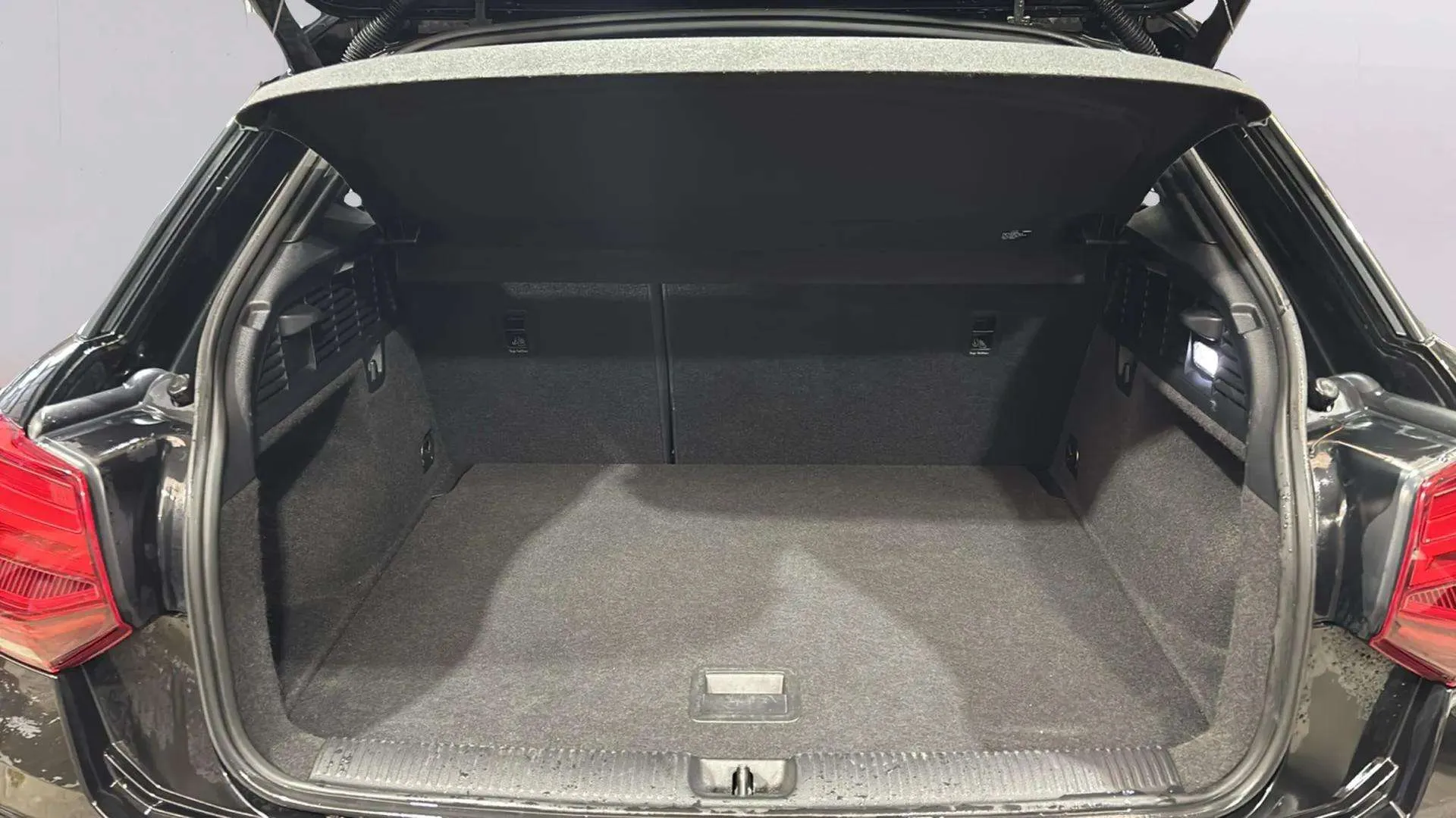 Audi Q2 Adrenalin 30 TDI S tronic - foto 9