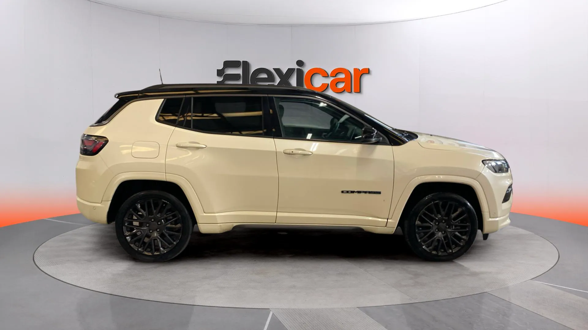 Jeep Compass 1.3 PHEV S AWD - foto 7