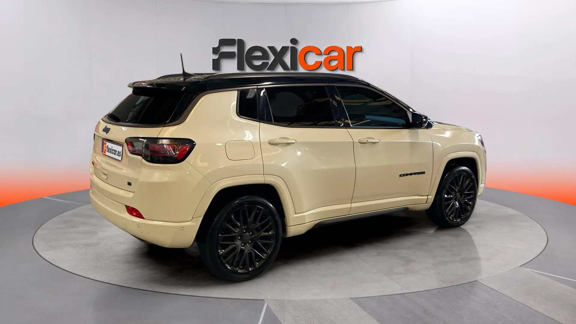 Jeep Compass 1.3 PHEV S AWD - foto 6